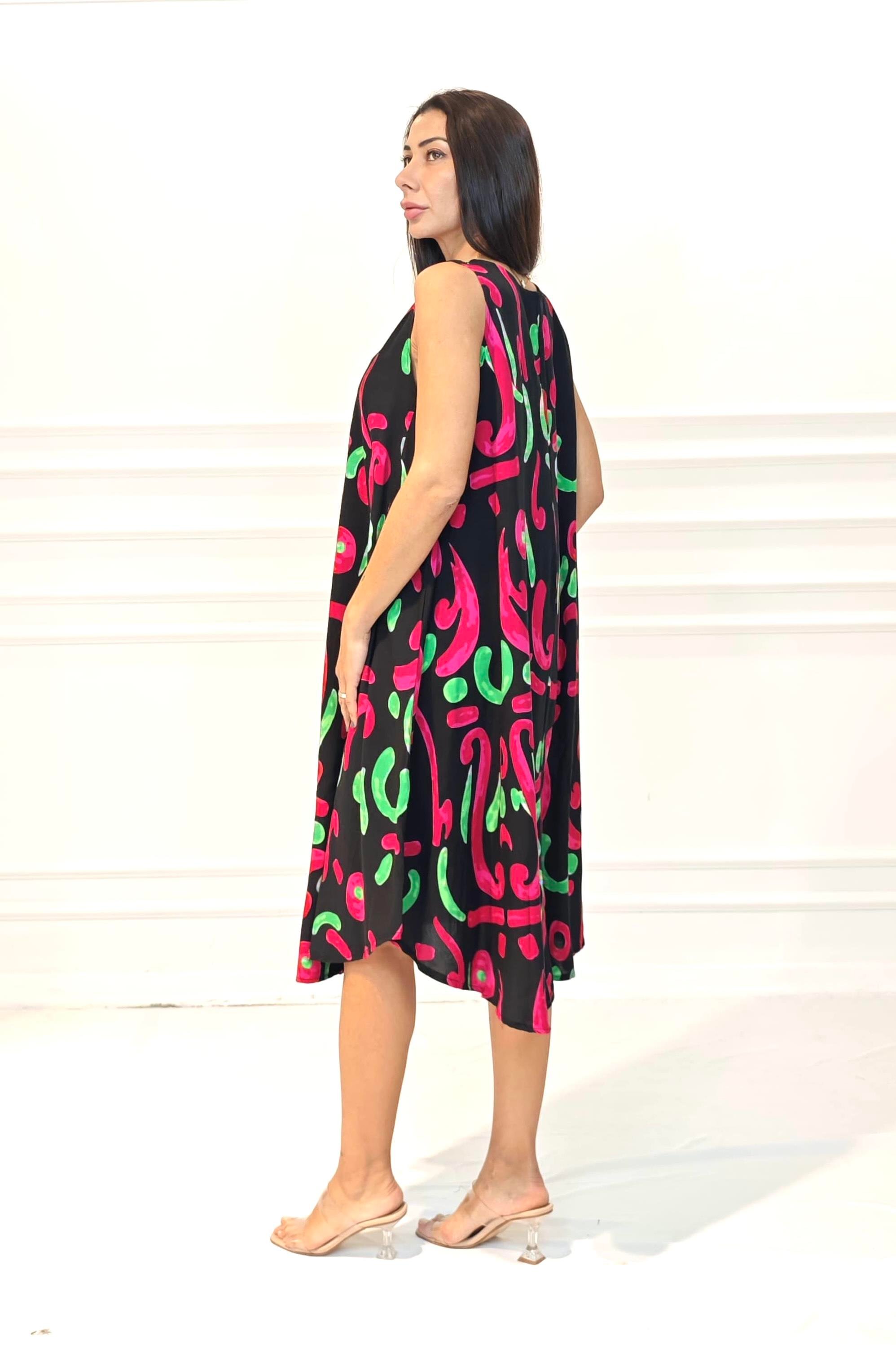 Siyah Desenli U Yaka Askılı Midi Elbise