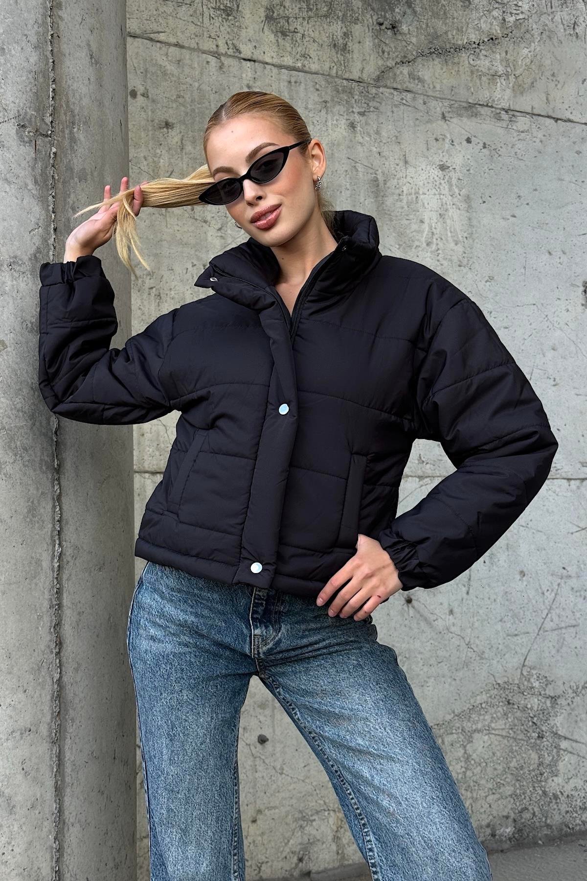 أسود معطف قصير قابل للنفخ بياقة قصيرة بياقة الوقوف مع سحاب بقفل مشبك