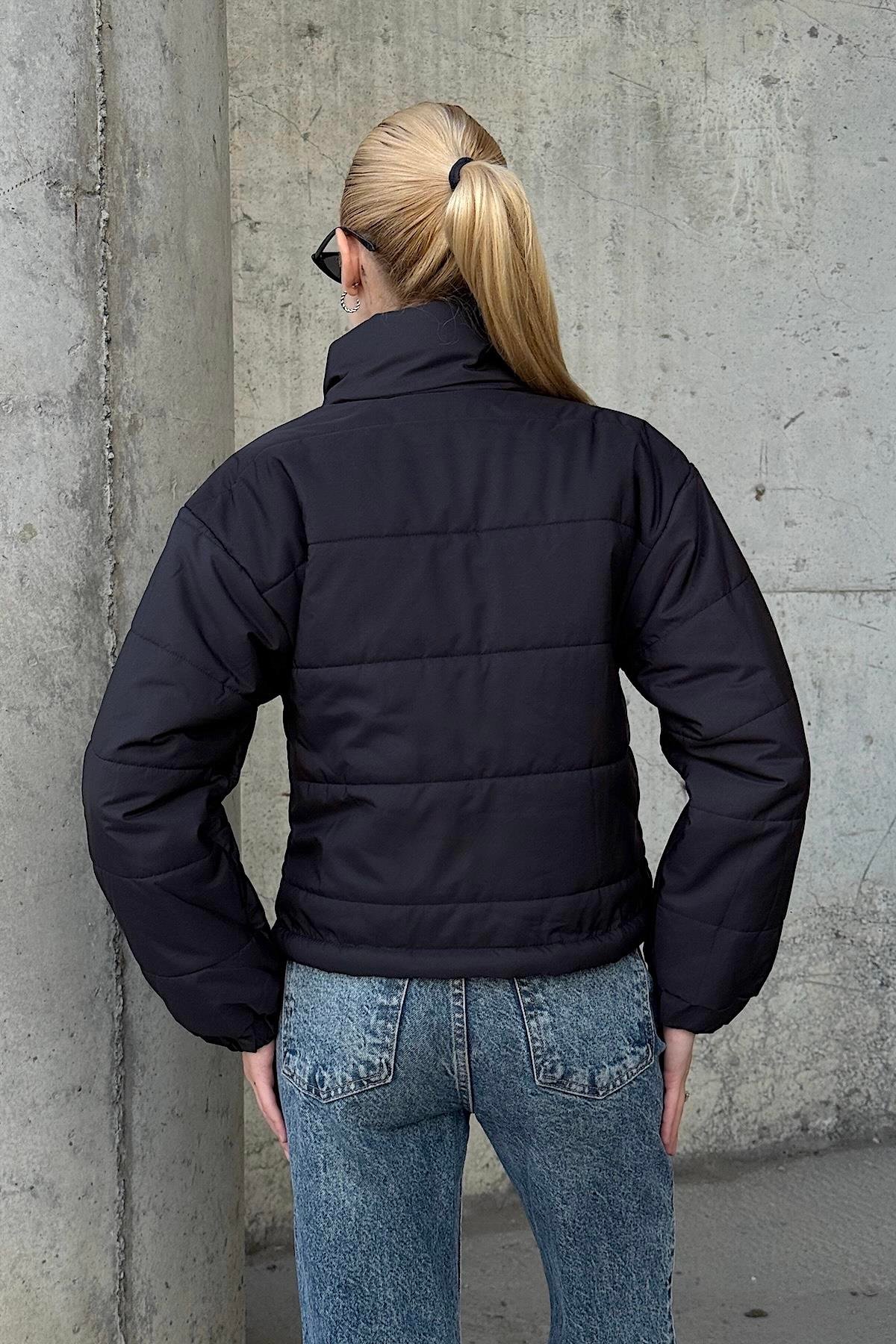 أسود معطف قصير قابل للنفخ بياقة قصيرة بياقة الوقوف مع سحاب بقفل مشبك