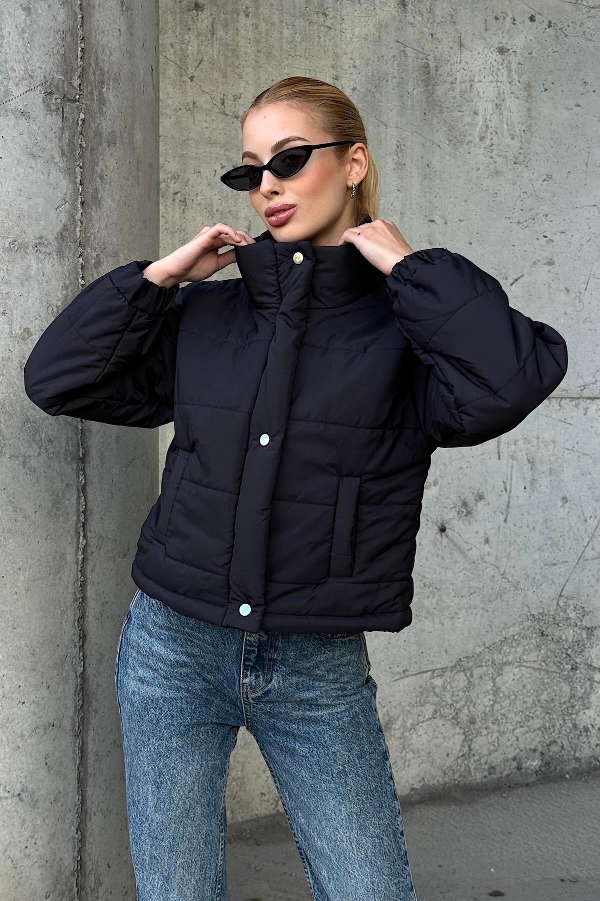 أسود معطف قصير قابل للنفخ بياقة قصيرة بياقة الوقوف مع سحاب بقفل مشبك