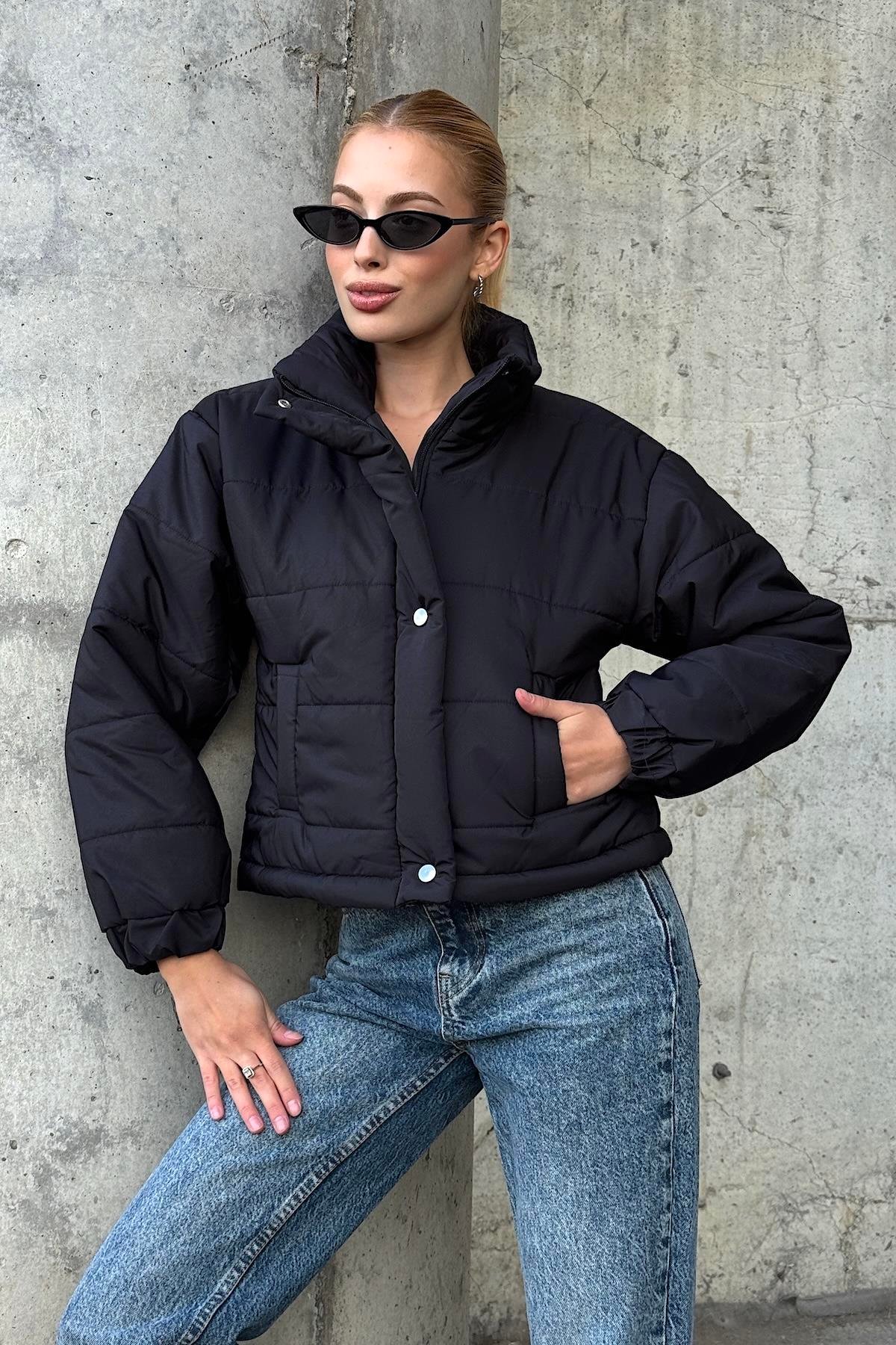 أسود معطف قصير قابل للنفخ بياقة قصيرة بياقة الوقوف مع سحاب بقفل مشبك