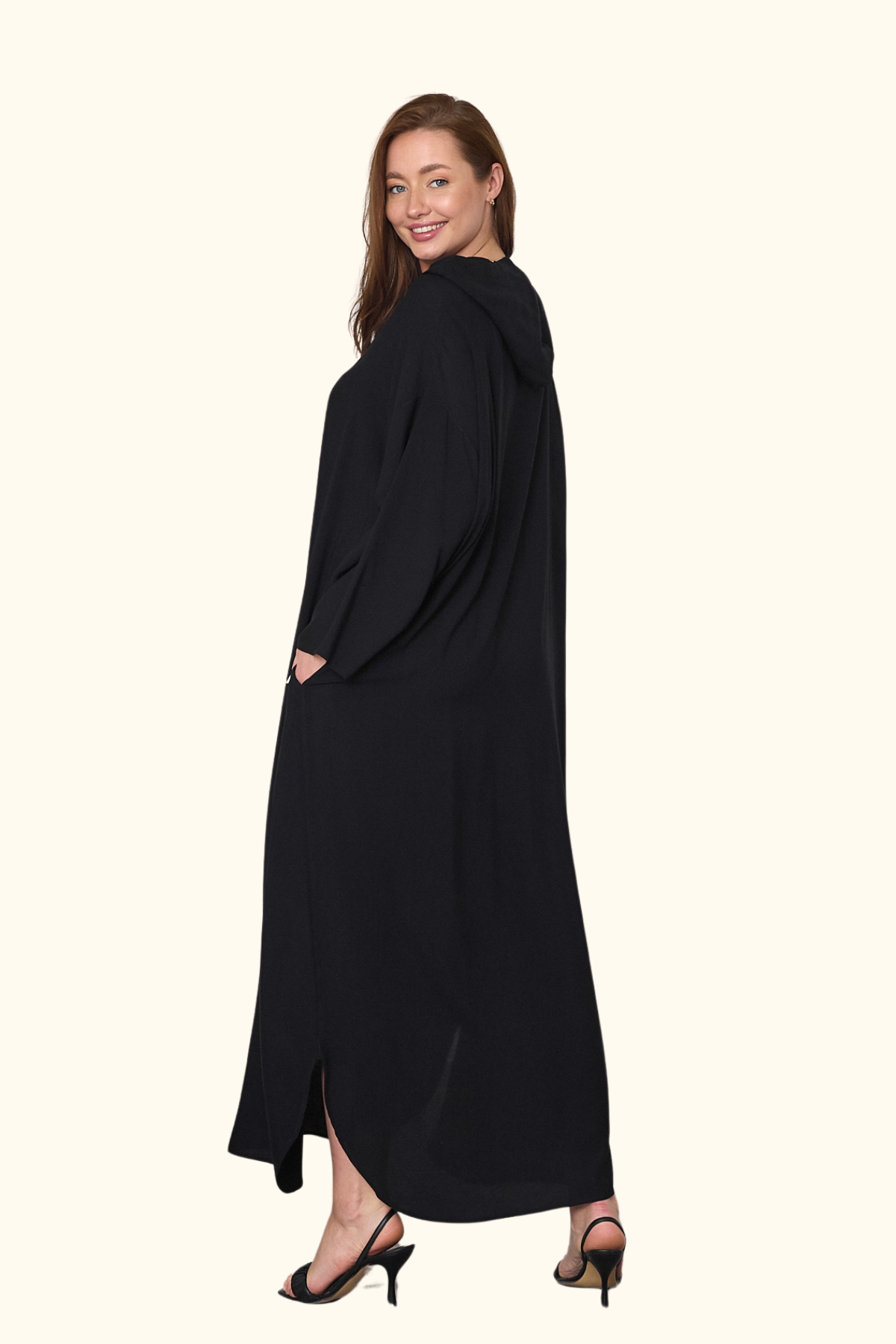 Siyah Kapüşonlu Nakışlı Cepli Oversize Uzun Elbise