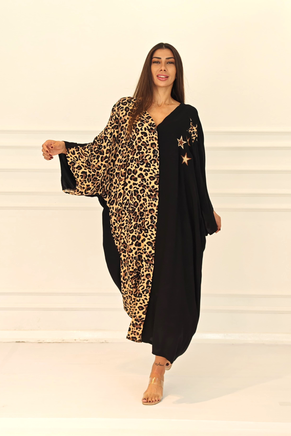 Siyah Leopar Desen Renk Bloklu Yıldız Aplike Nakışlı Cepli Oversize Uzun Elbise