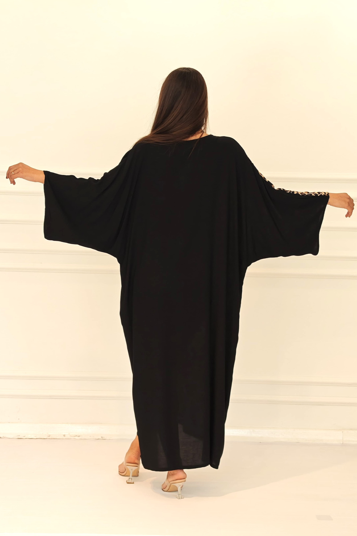 Siyah Leopar Desen Renk Bloklu Yıldız Aplike Nakışlı Cepli Oversize Uzun Elbise