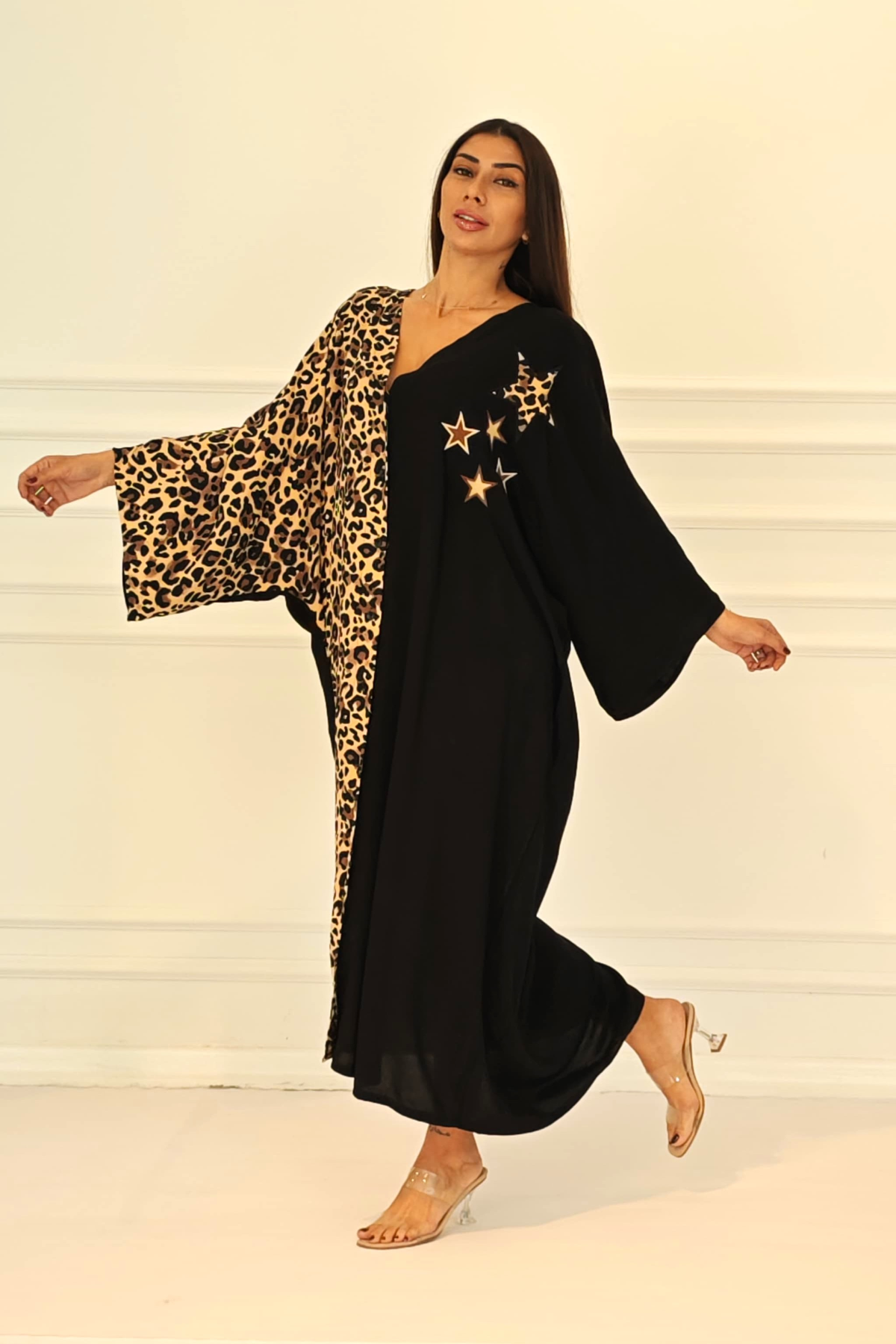 Siyah Leopar Desen Renk Bloklu Yıldız Aplike Nakışlı Cepli Oversize Uzun Elbise