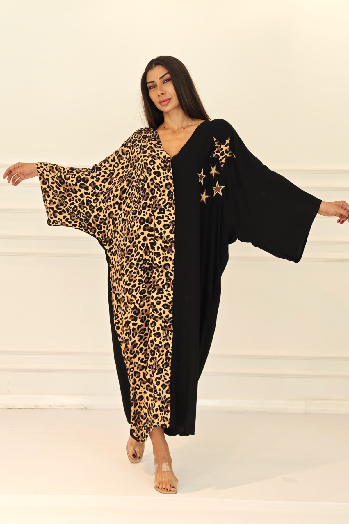 Siyah Leopar Desen Renk Bloklu Yıldız Aplike Nakışlı Cepli Oversize Uzun Elbise