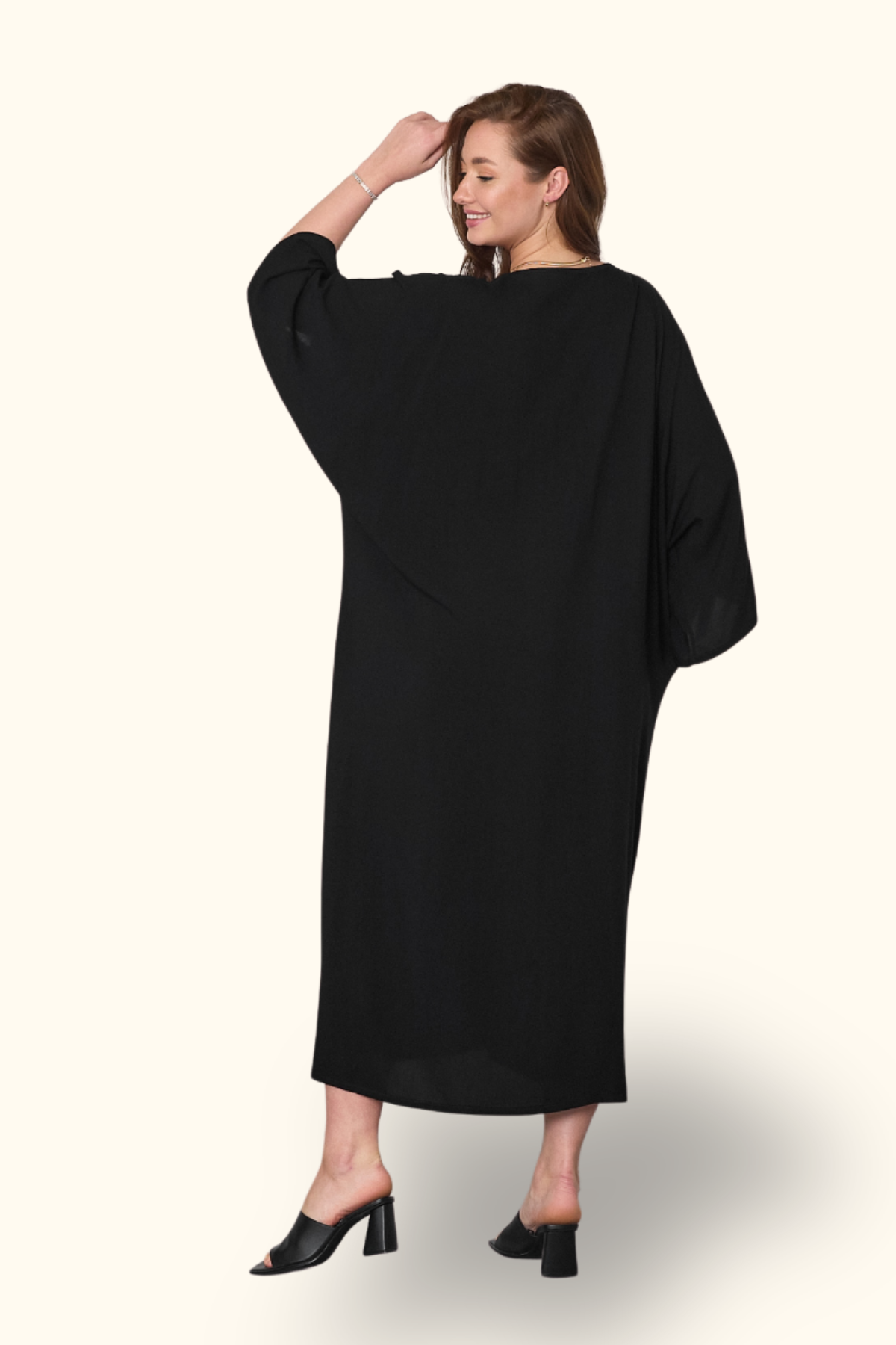 Siyah V Yaka Göğsü Kelebek Nakışlı Cepli Oversize Uzun Gömlek Elbise