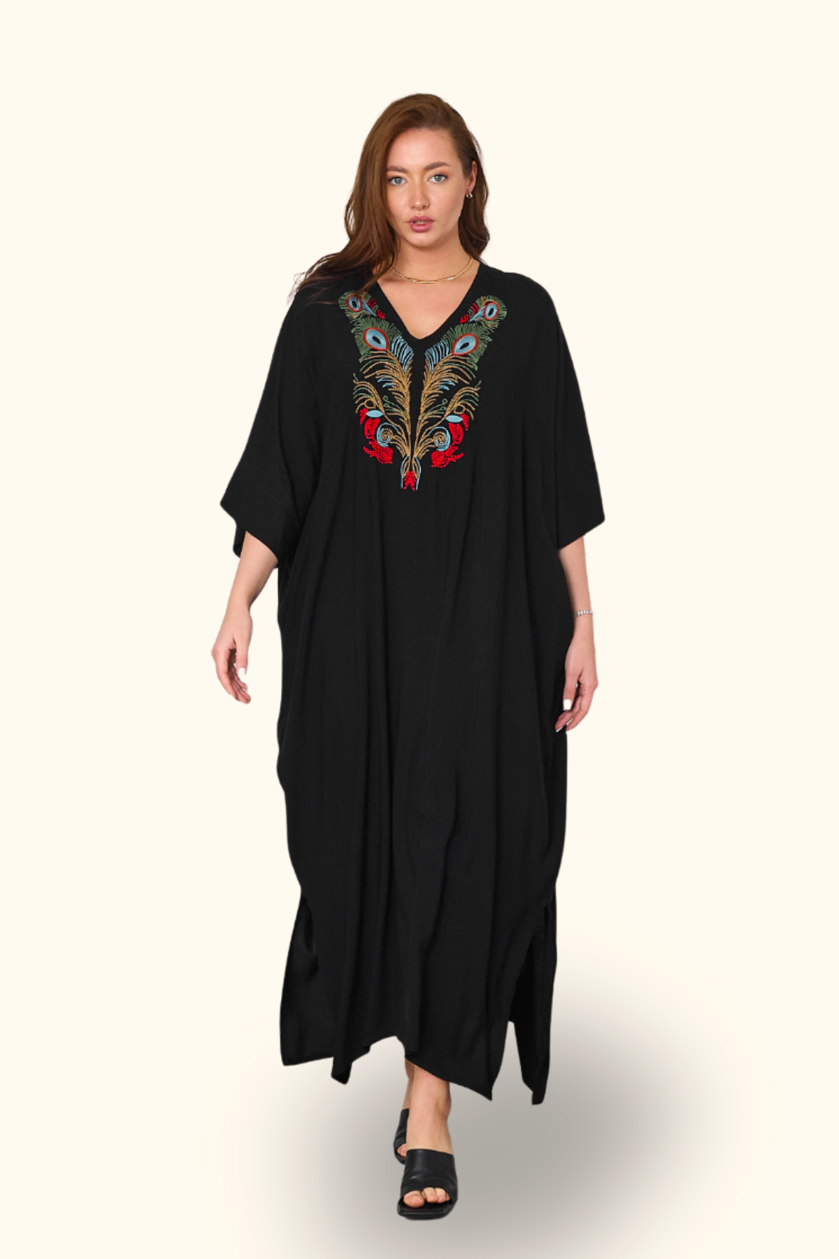 Siyah V Yaka Göğsü Nakışlı Cepli Oversize Uzun Elbise