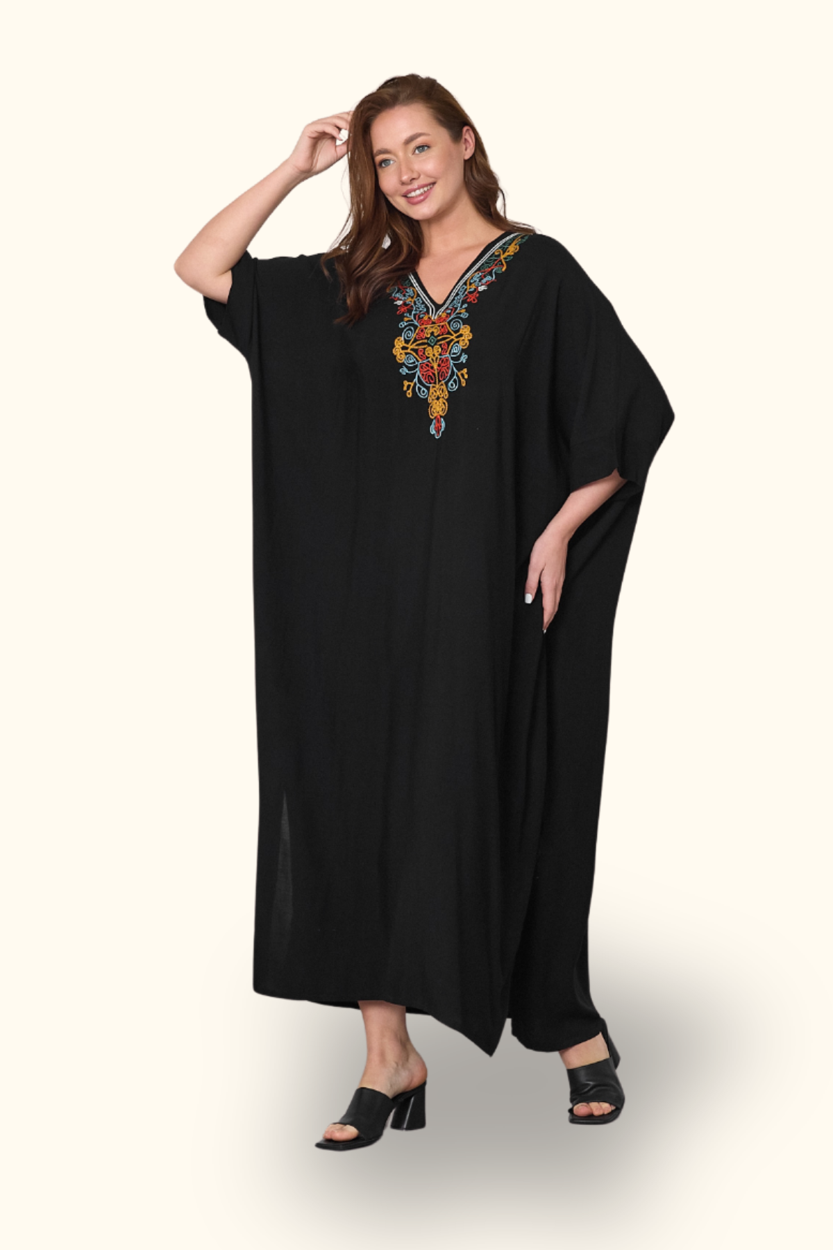 Siyah V Yaka Göğsü Otantik Nakışlı Cepli Oversize Uzun Elbise