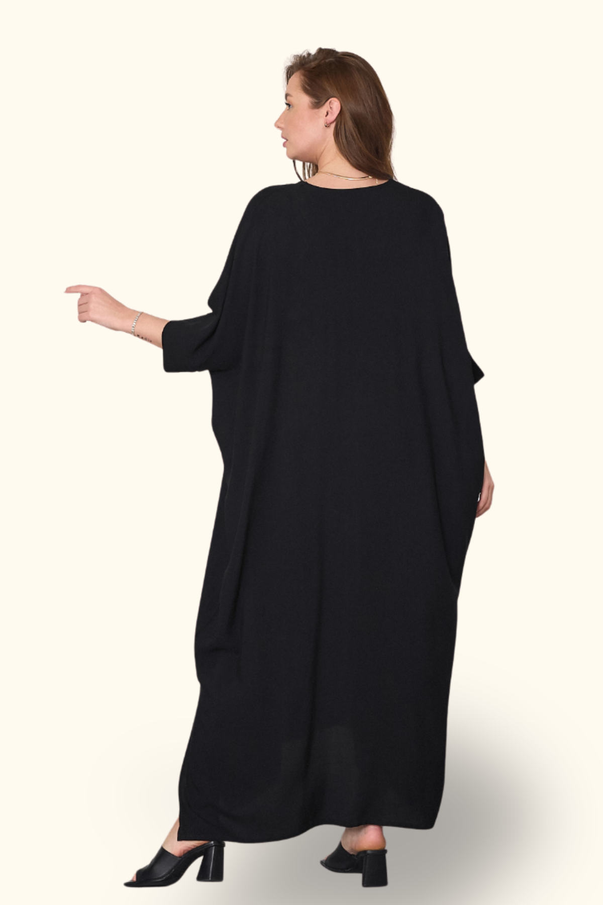 Siyah V Yaka Kelebek Nakışlı Cepli Oversize Uzun Elbise