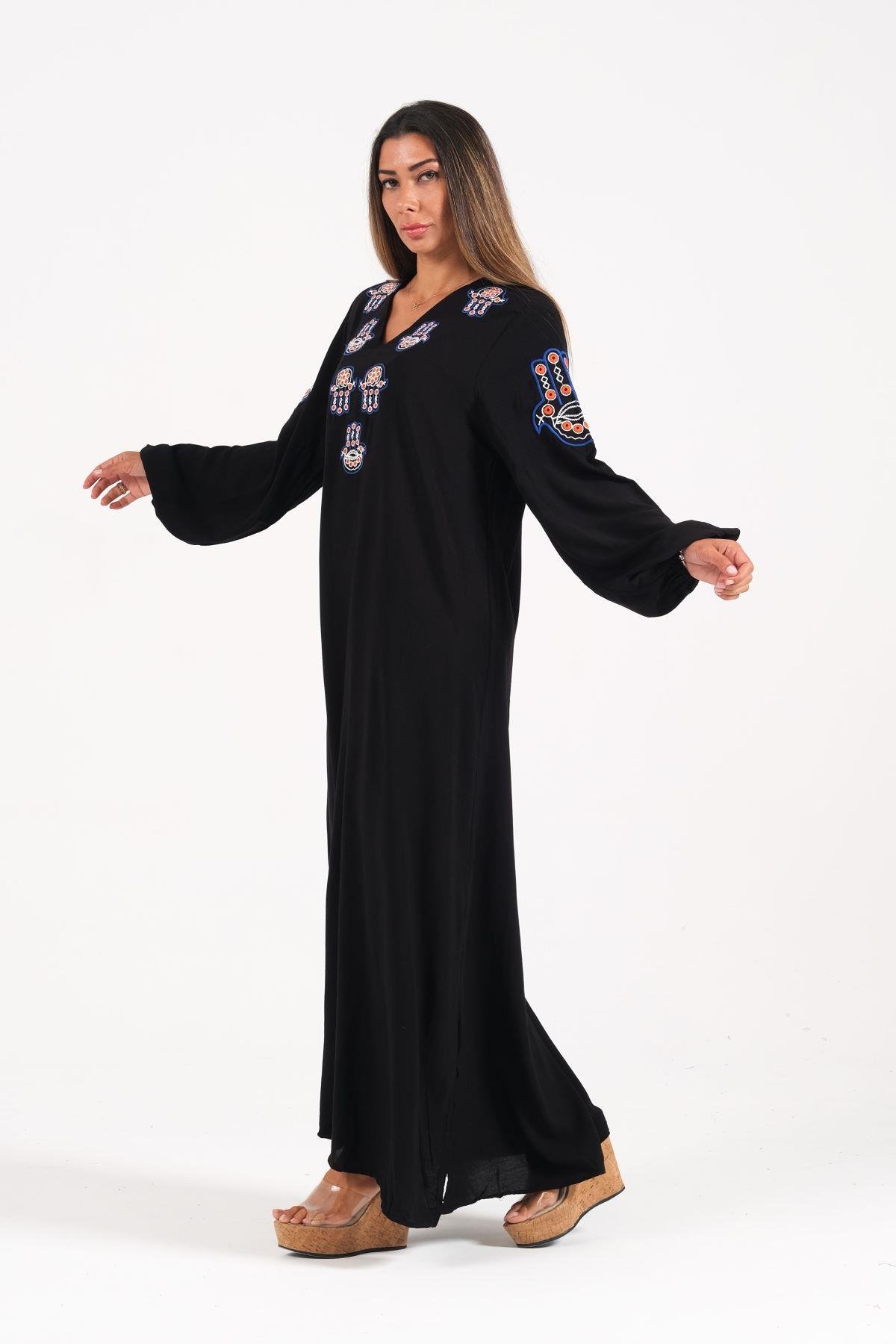 Siyah V Yaka Kolları ve Yakası Fatima Eli Nakışlı Uzun Elbise