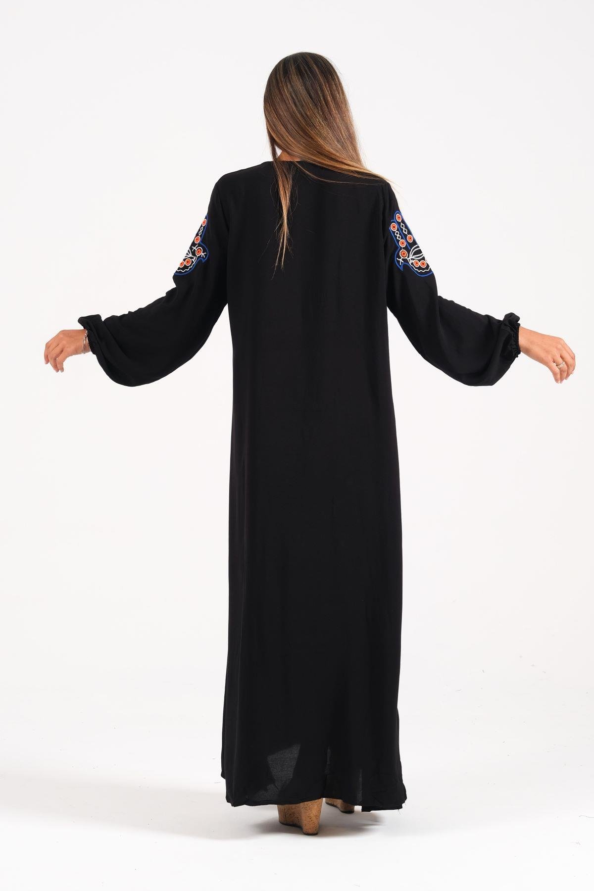 Siyah V Yaka Kolları ve Yakası Fatima Eli Nakışlı Uzun Elbise