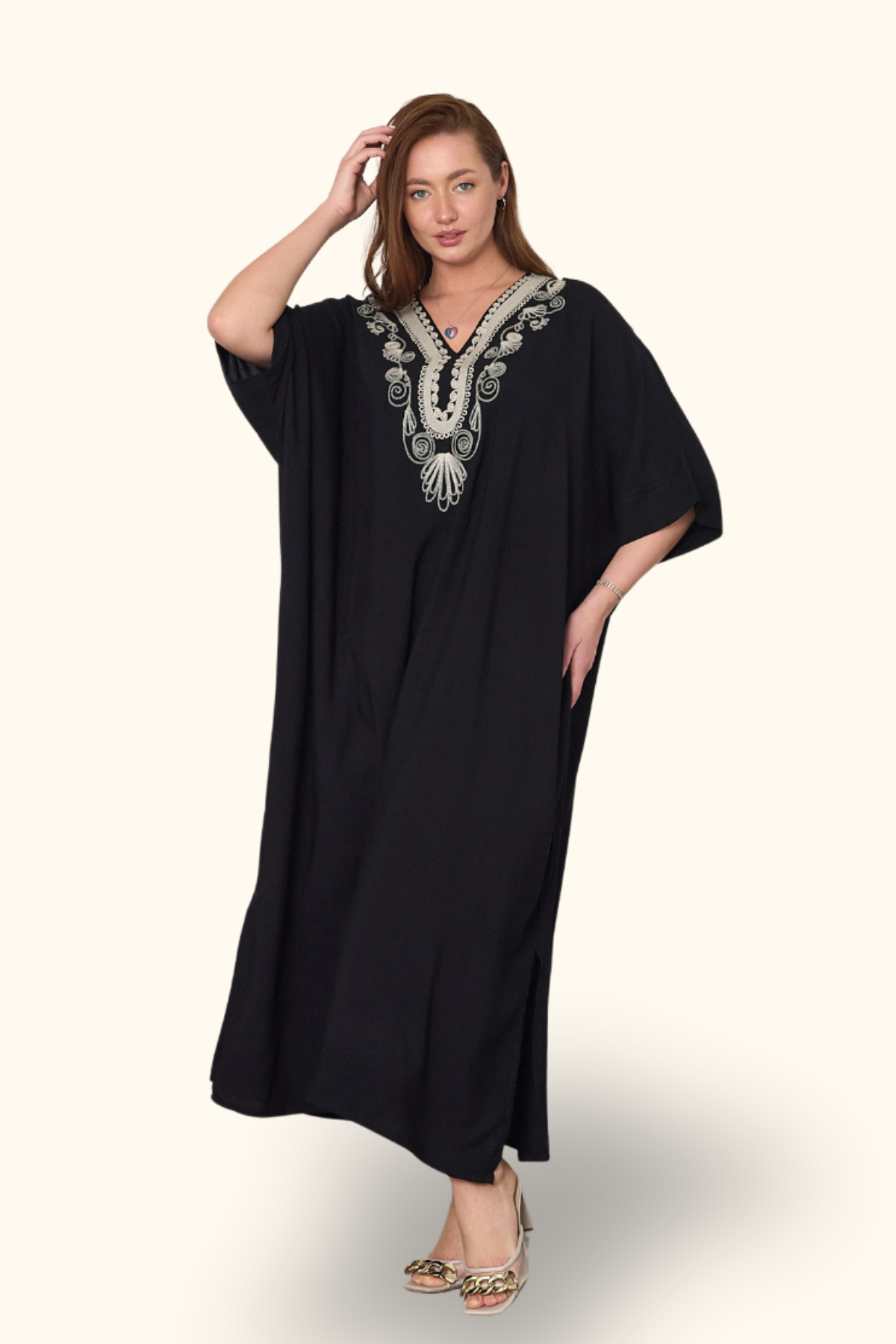 Siyah V Yaka Nakışlı Cepli Oversize Uzun Elbise