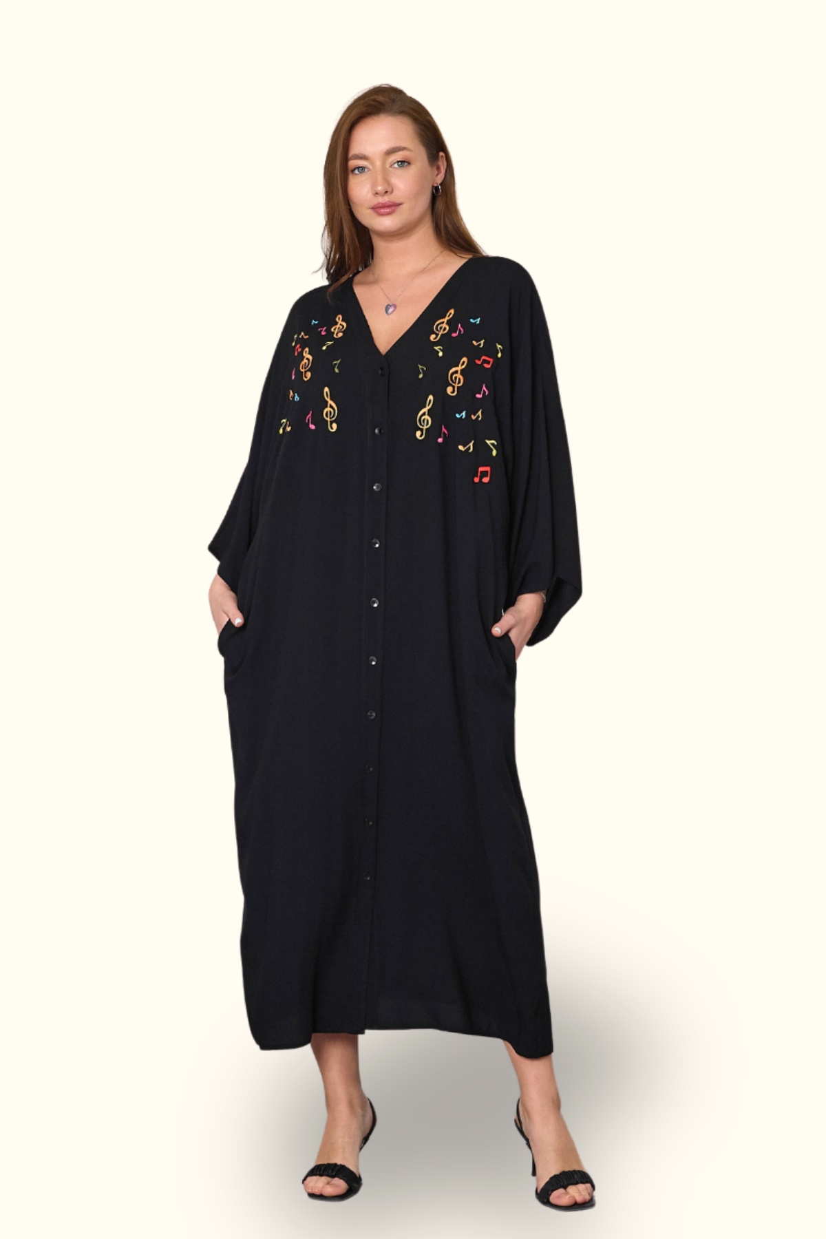 Siyah V Yaka Önü Nota Nakışlı Cepli Oversize Uzun Gömlek Elbise