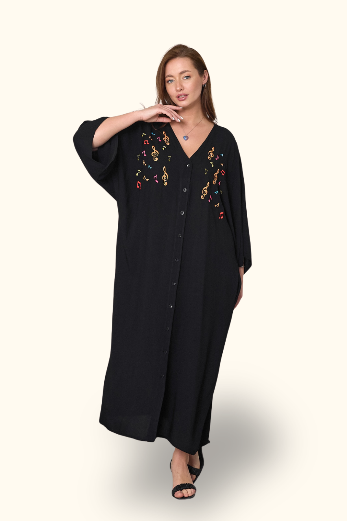 Siyah V Yaka Önü Nota Nakışlı Cepli Oversize Uzun Gömlek Elbise