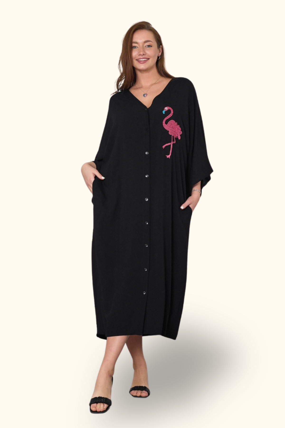 Siyah V Yaka Önü ve Sırtı Flamingo Nakışlı Cepli Oversize Uzun Gömlek Elbise