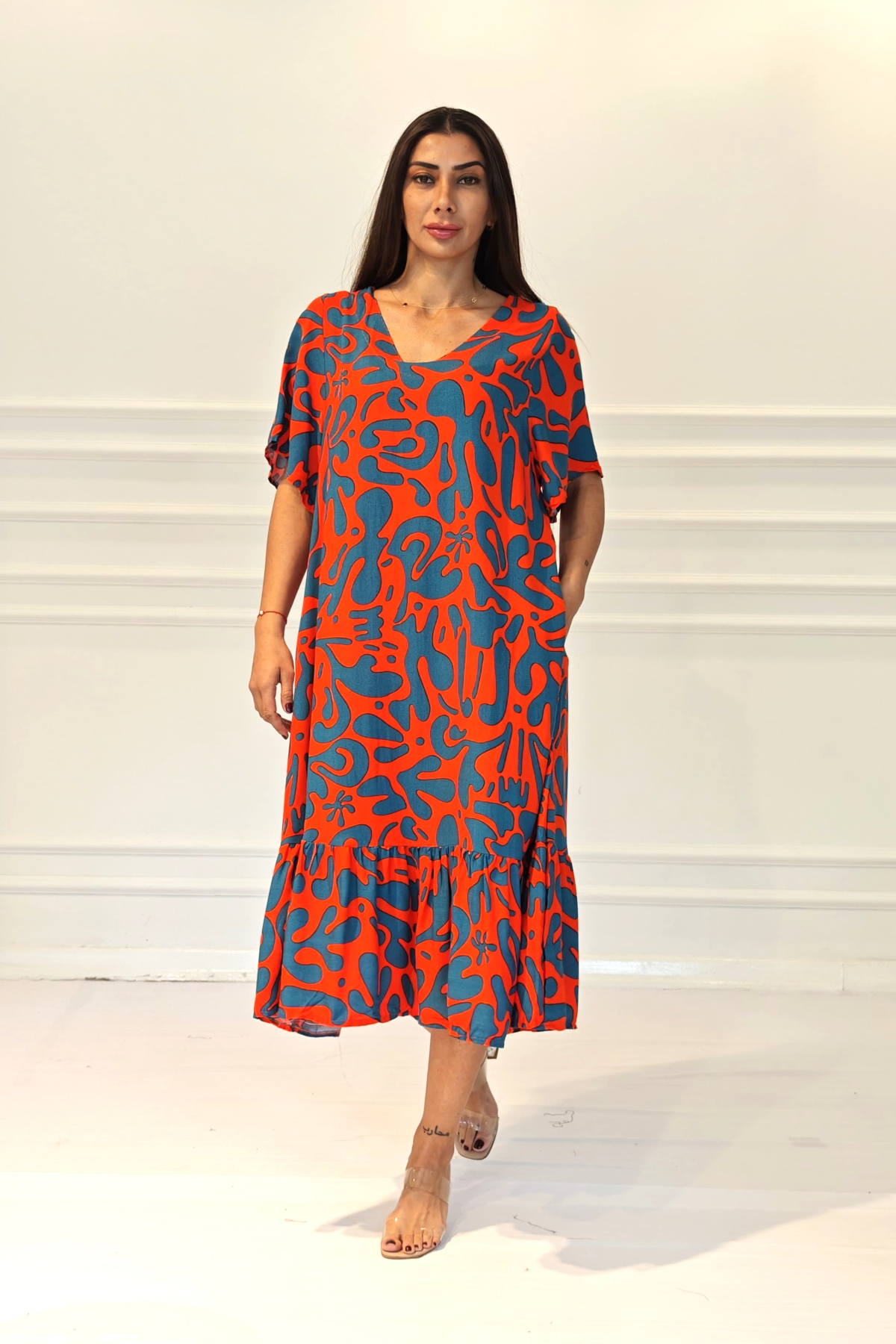 Turuncu Desenli V Yaka Cepli Etekleri Fırıfırlı Midi Elbise