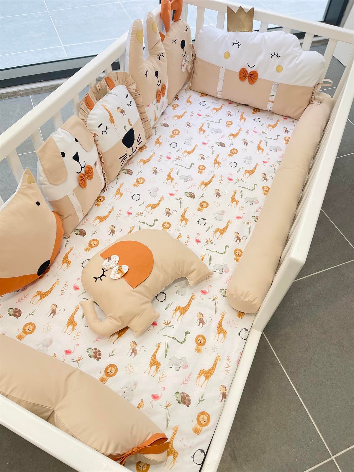 Geyik Yastık | Karakter Yastık Fiyatları - zeynebeli.com