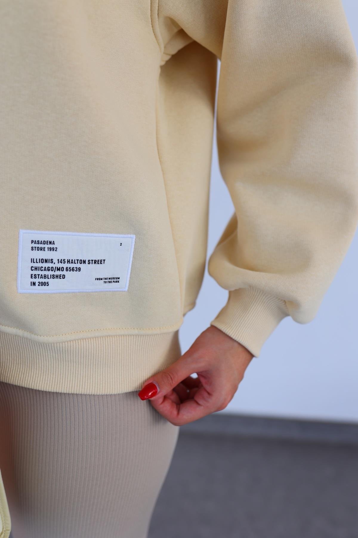 Arkası Fermuarlı Krem Sweat