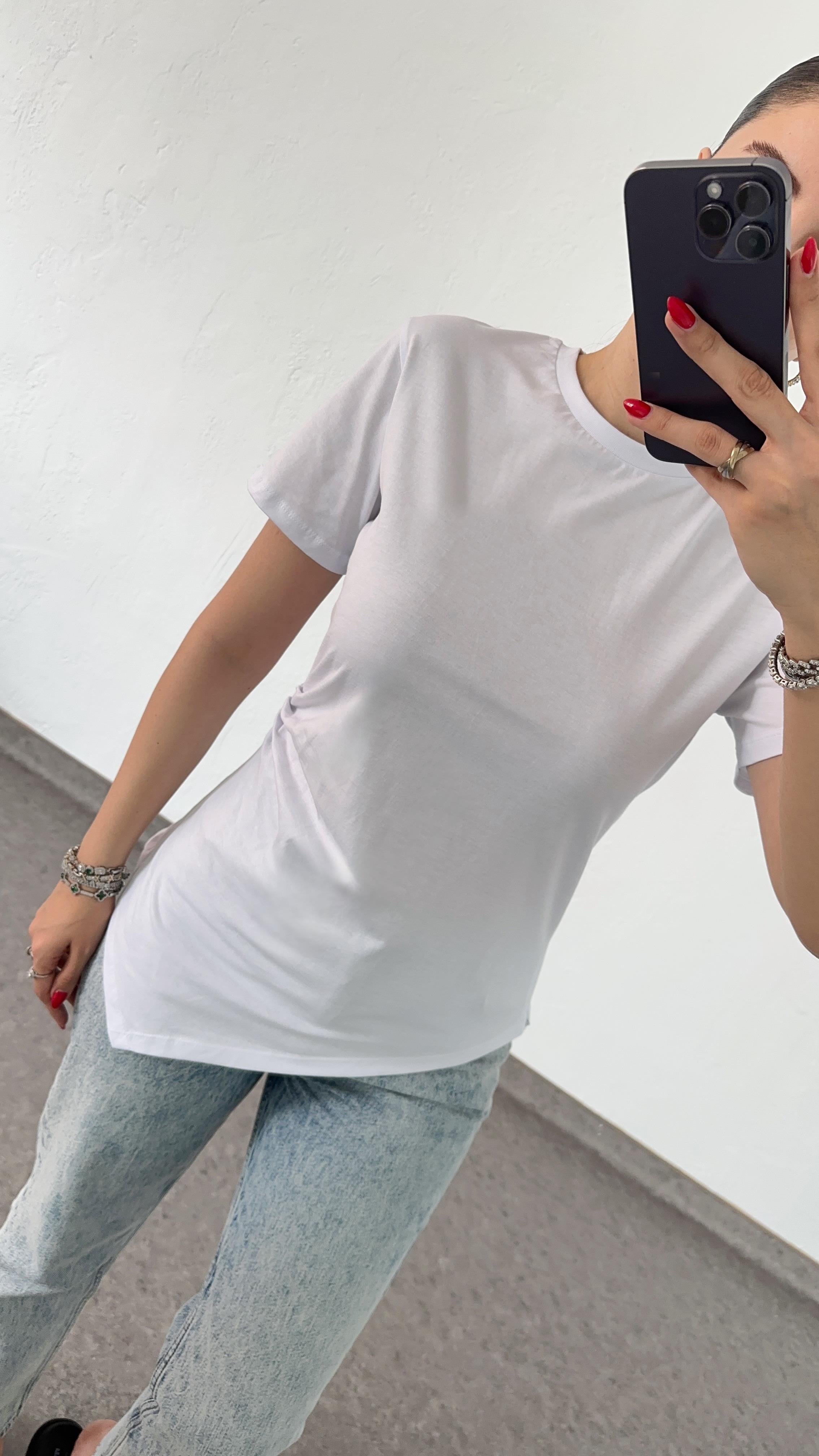Asimetrik Beyaz Tshirt