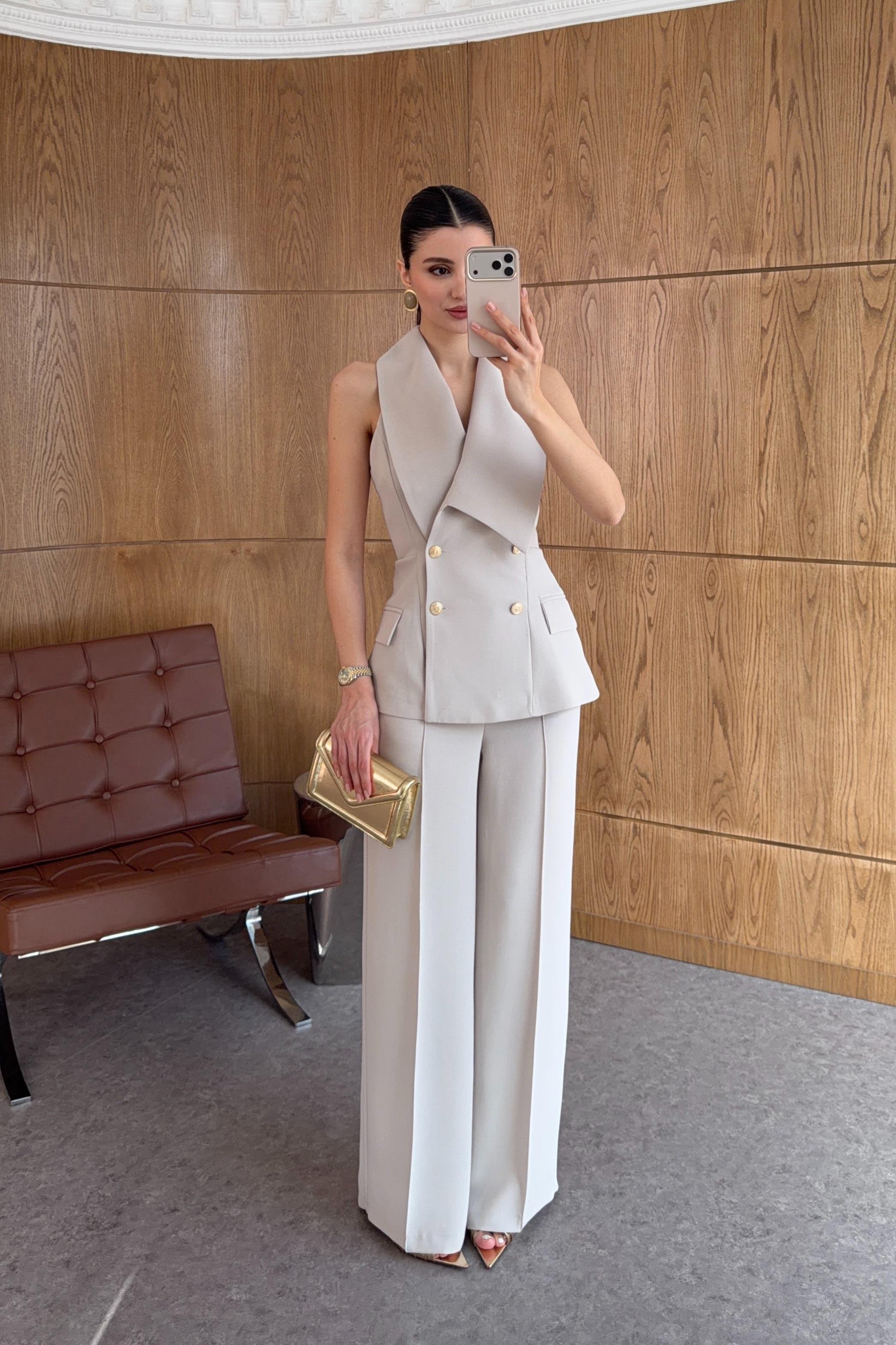 Asimetrik Yakalı Gold Düğmeli Taş Yelek-Pantolon Takım