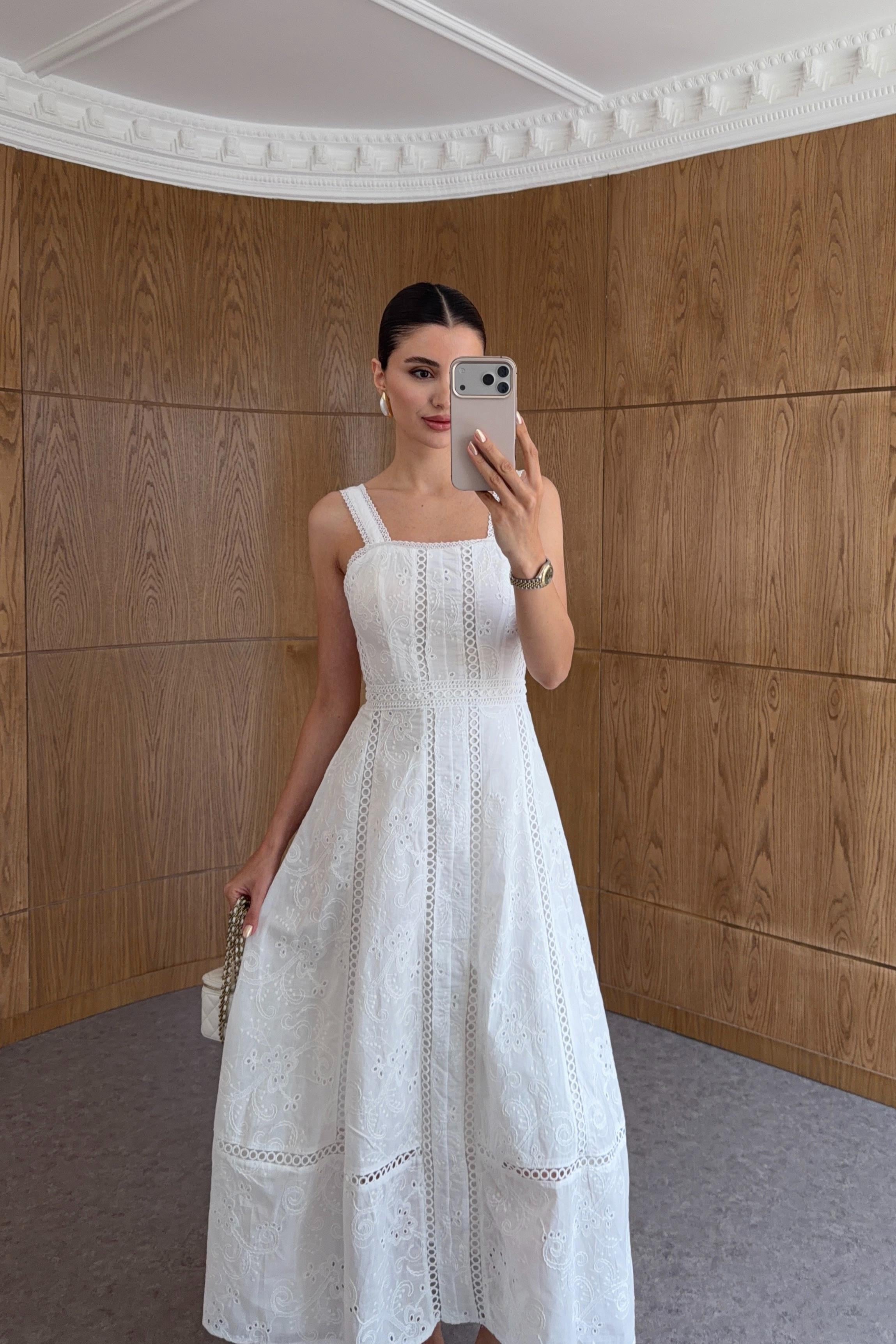 Askılı Beyaz Fisto Maxi Elbise