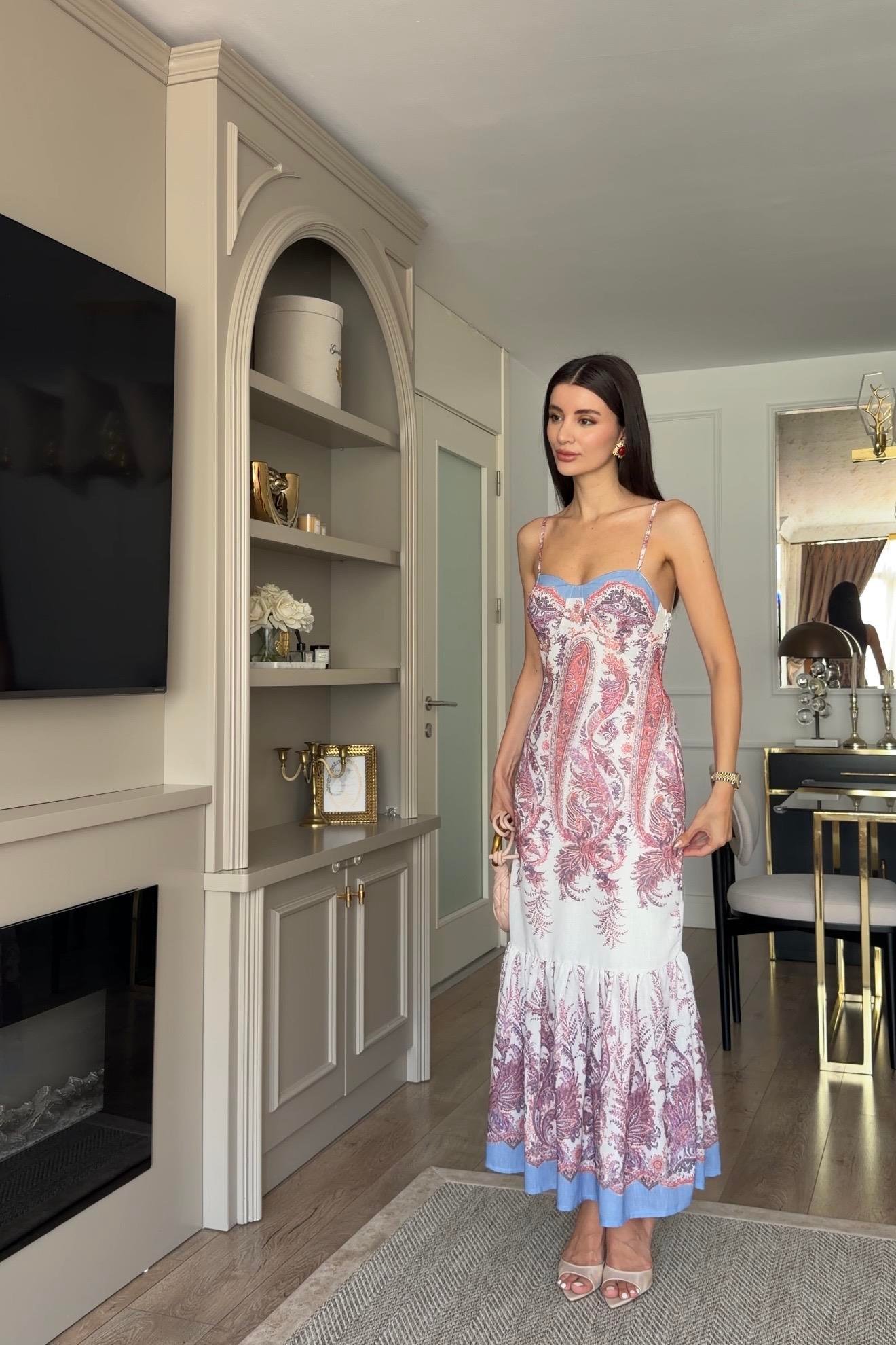 Balık Model Askılı Beyaz Keten Elbise
