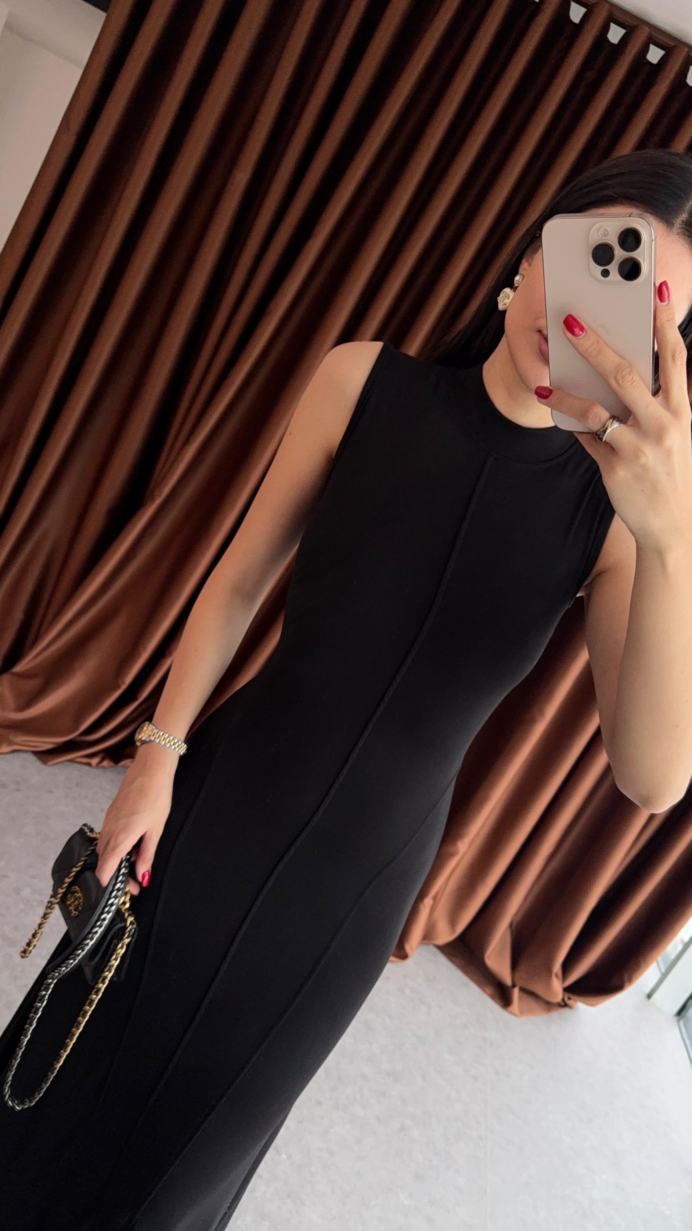 Balık Model Önü Dikişli Siyah Elbise