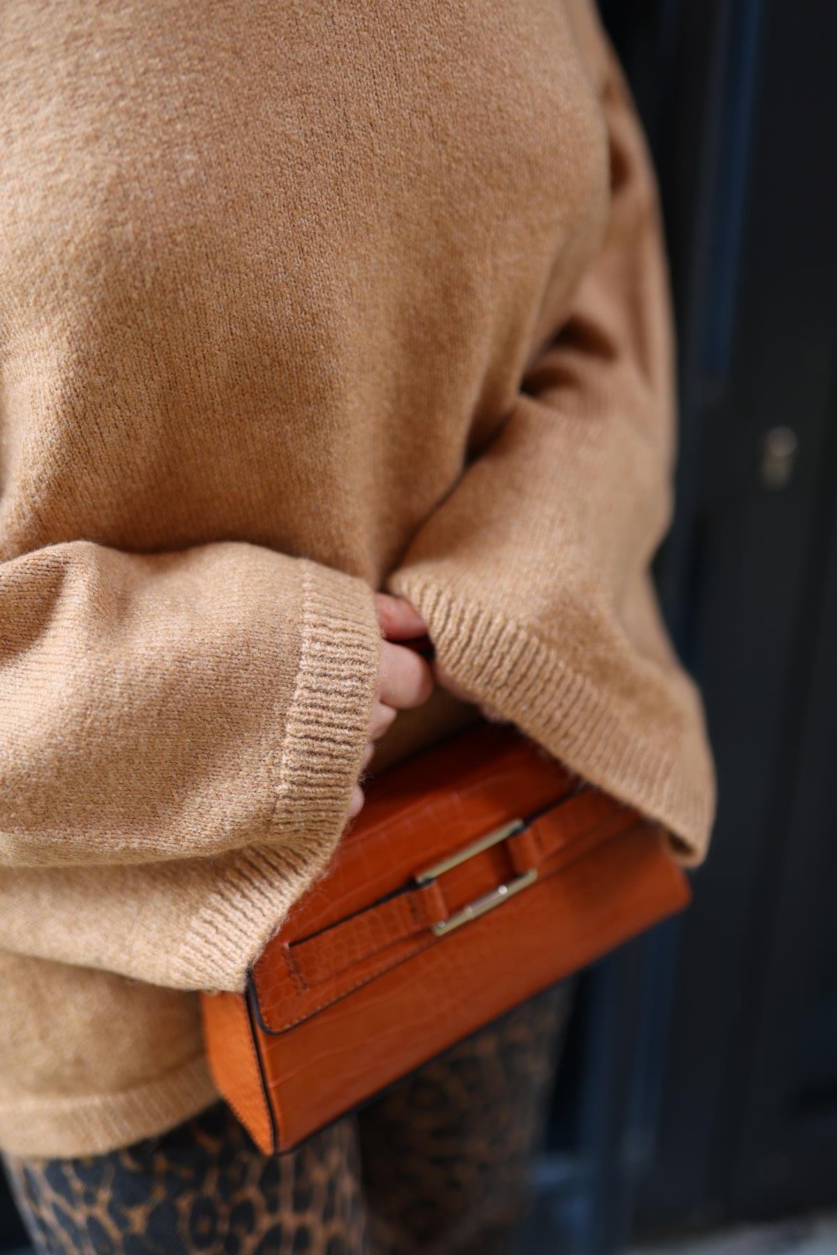 Basic Sütlü Kahve Kazak