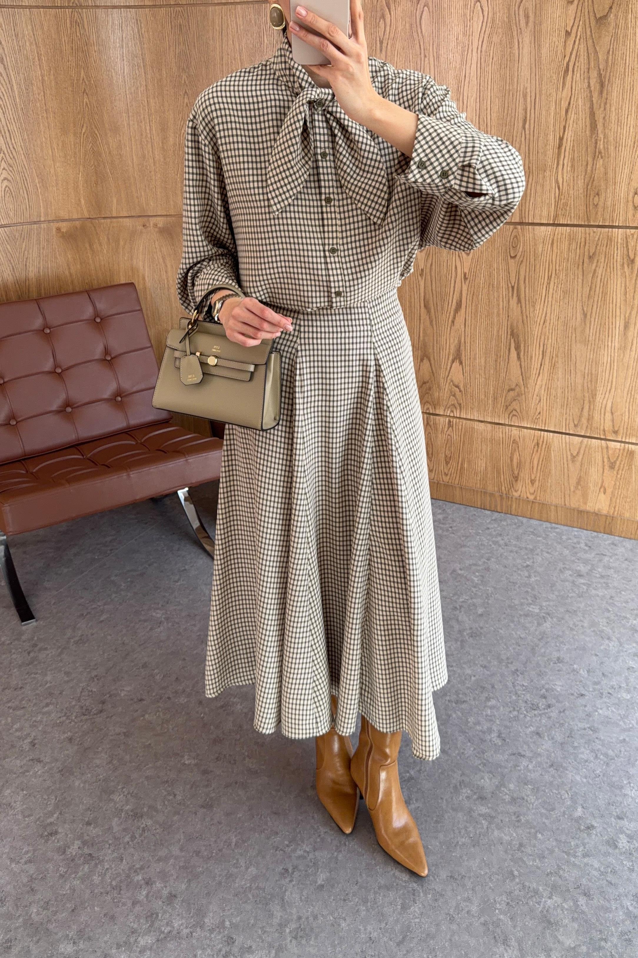 Bej-Haki Gömlek-Etek Takım