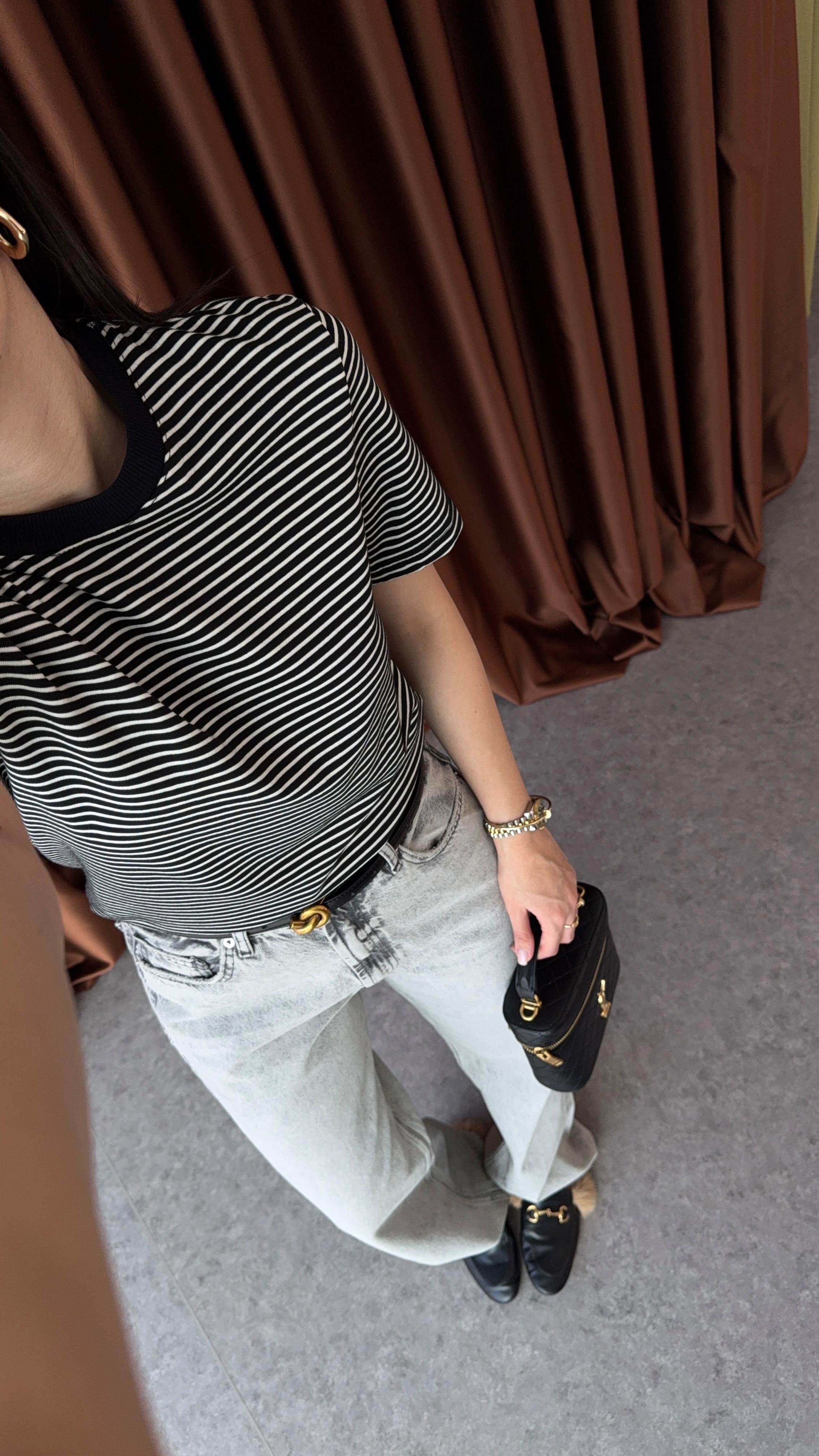 Beyaz Çizgili Tok Doku Basic Tshirt