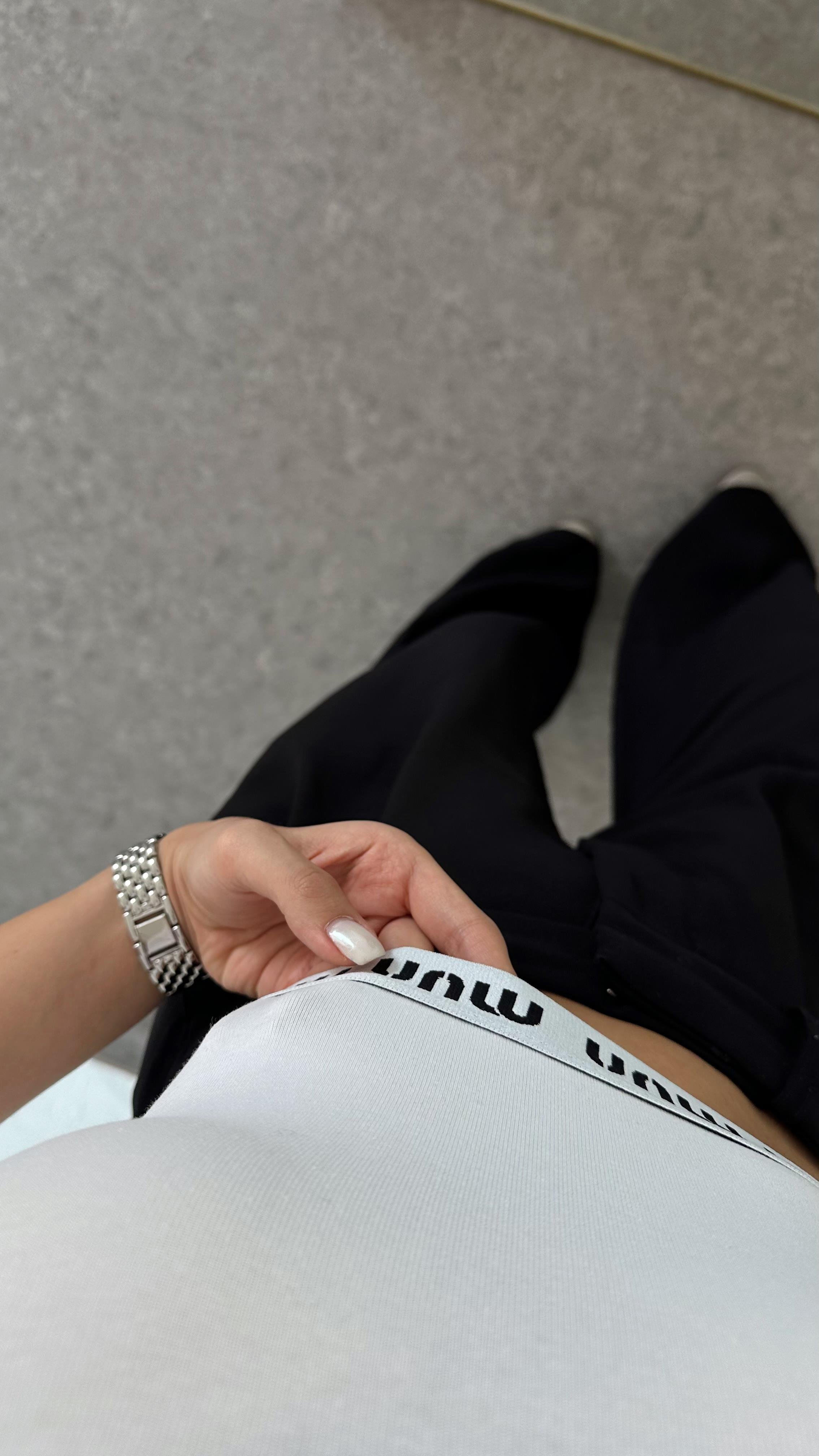 Biyeli Beyaz Crop