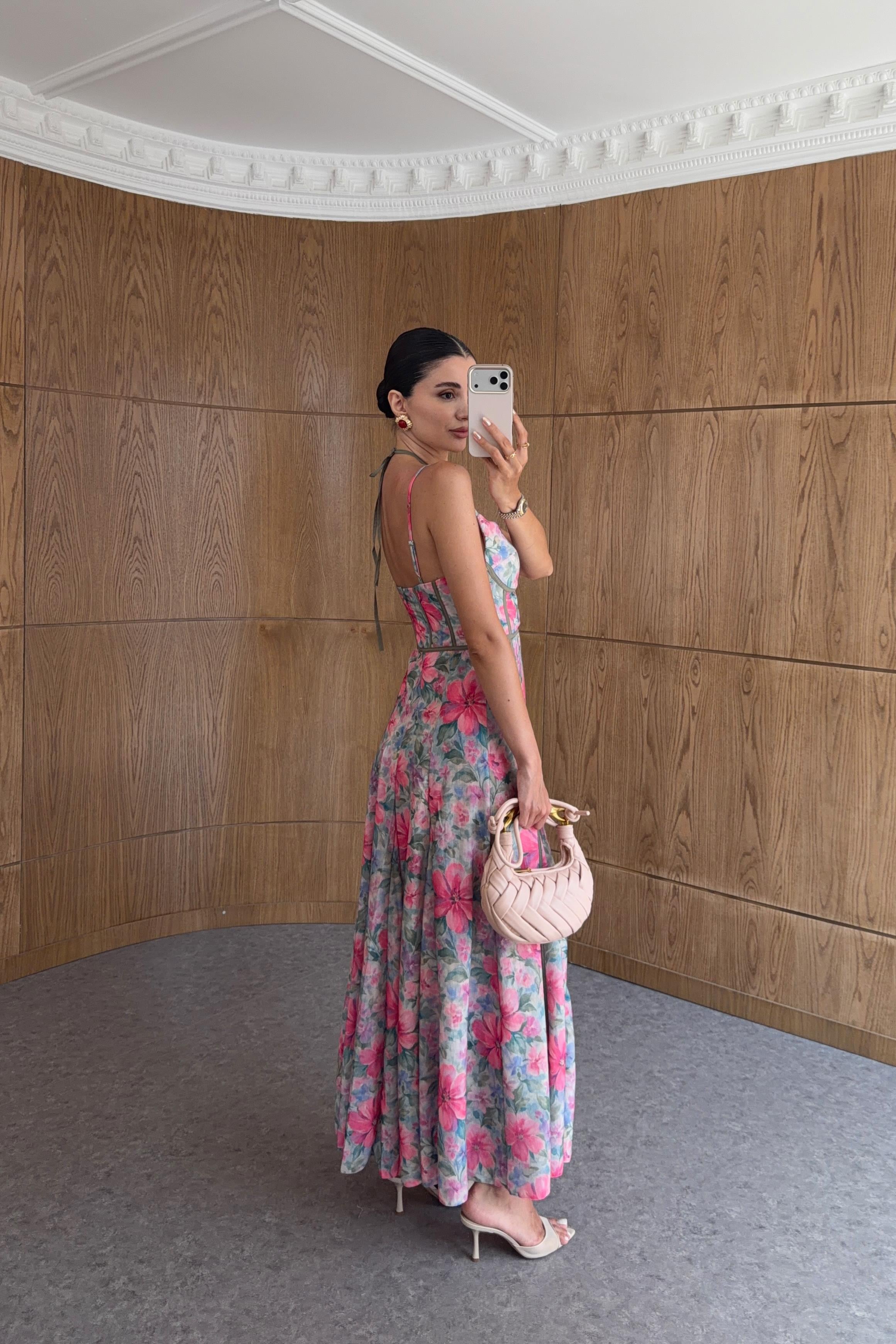 Biyeli Göğüs Balenli Pembe Elbise