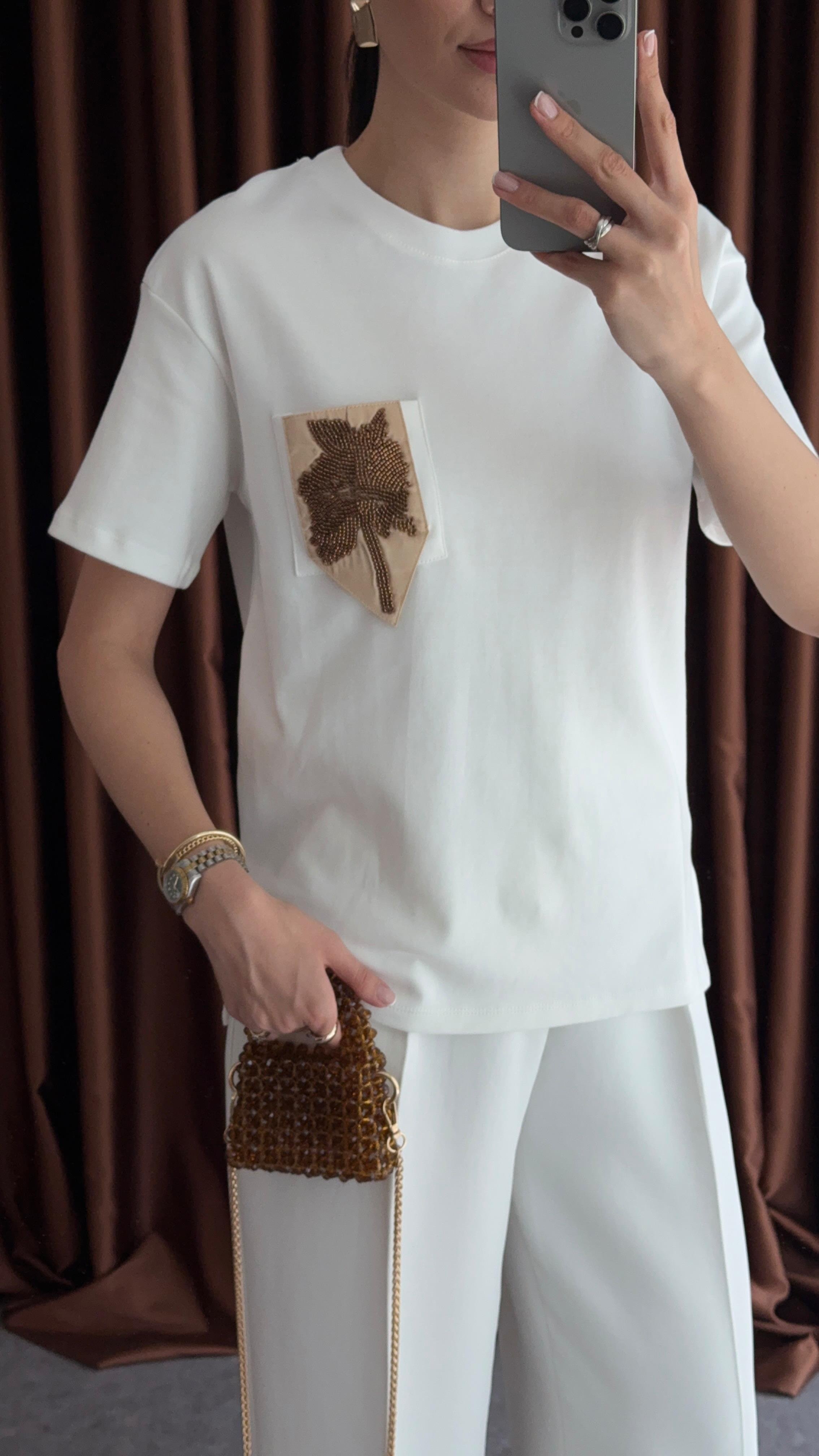 Boncuk İşlemeli Beyaz Tshirt