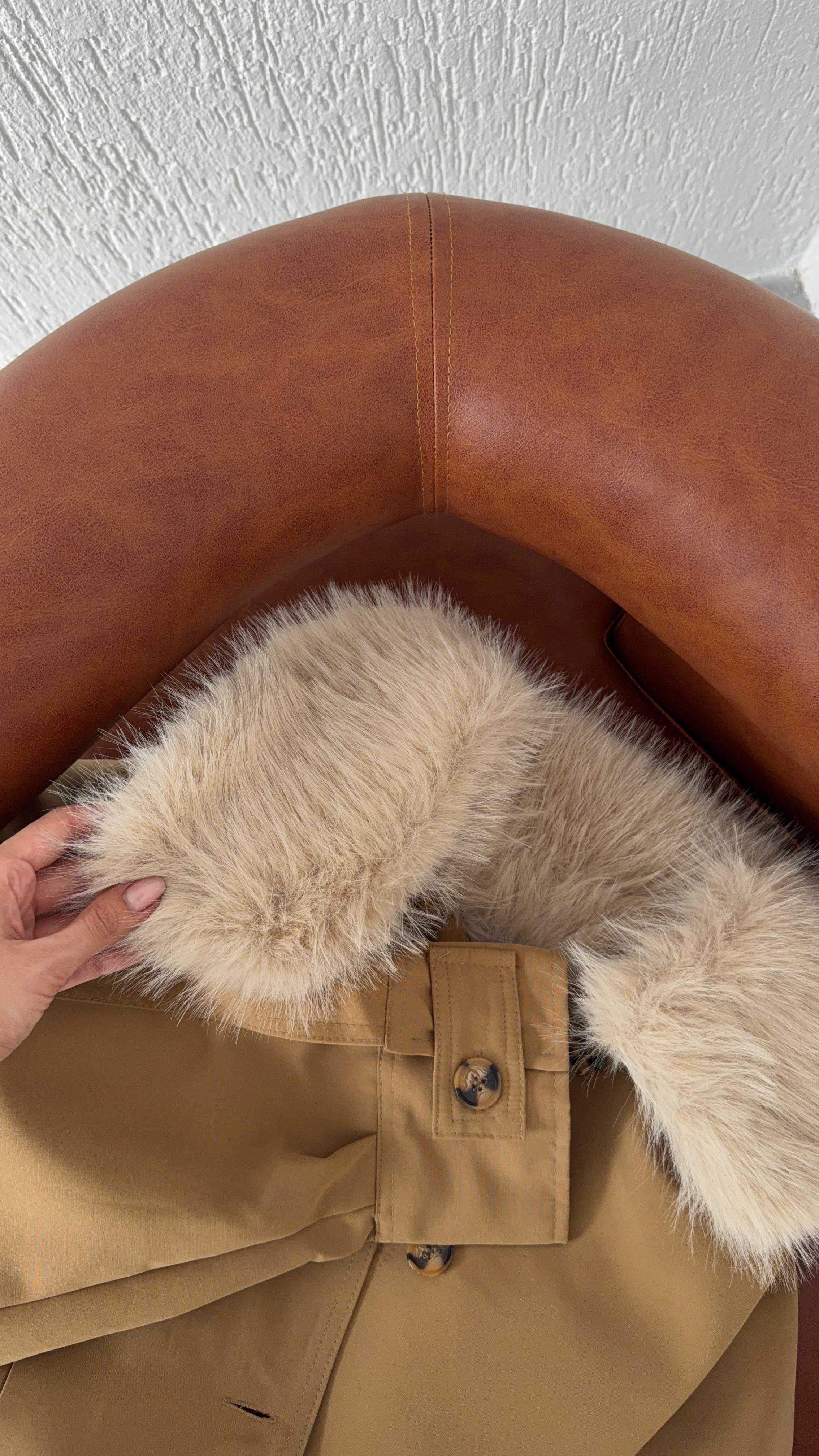 Çıkarılabilir Kürklü Camel Ceket