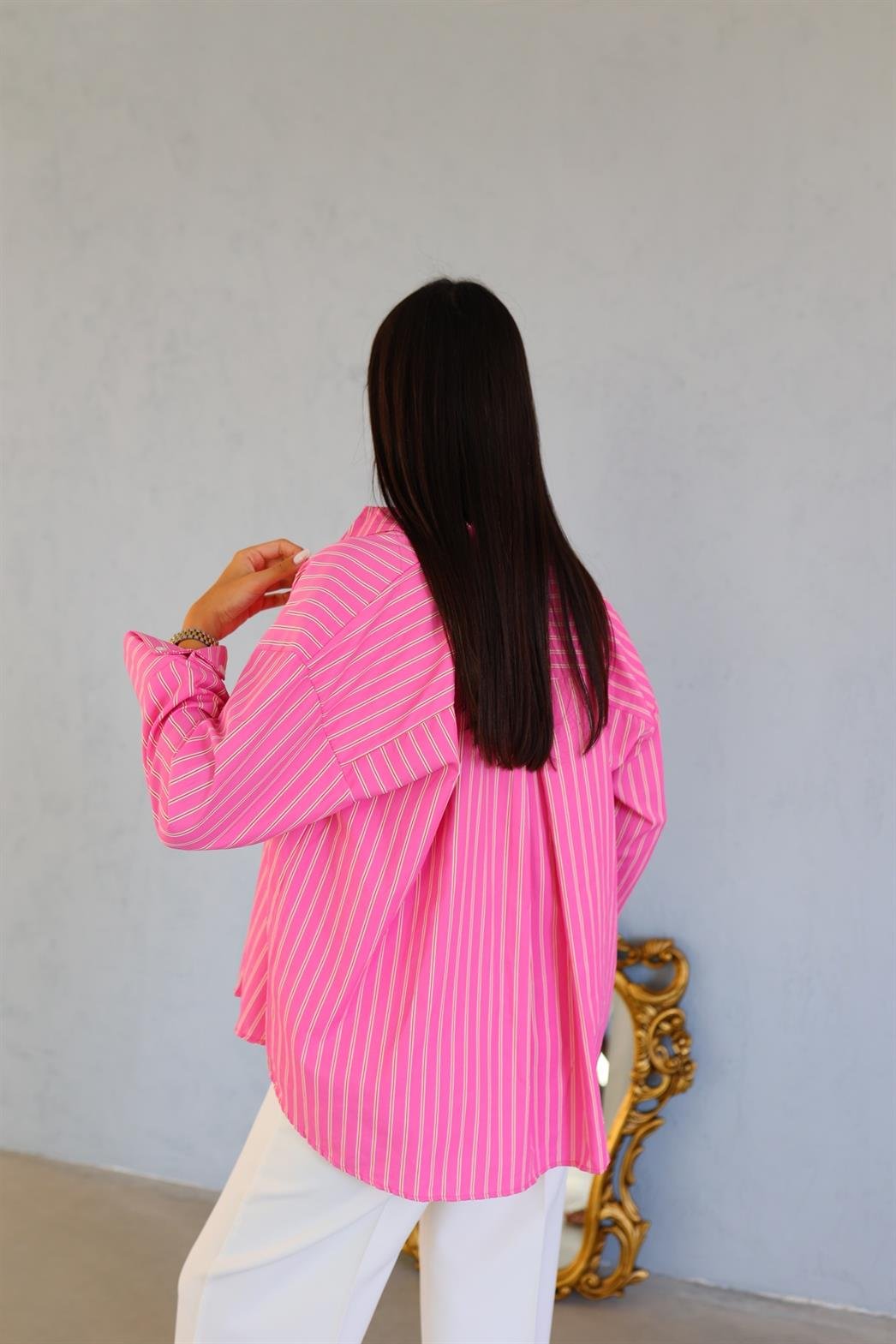 Çizgili Oversize Pembe Gömlek