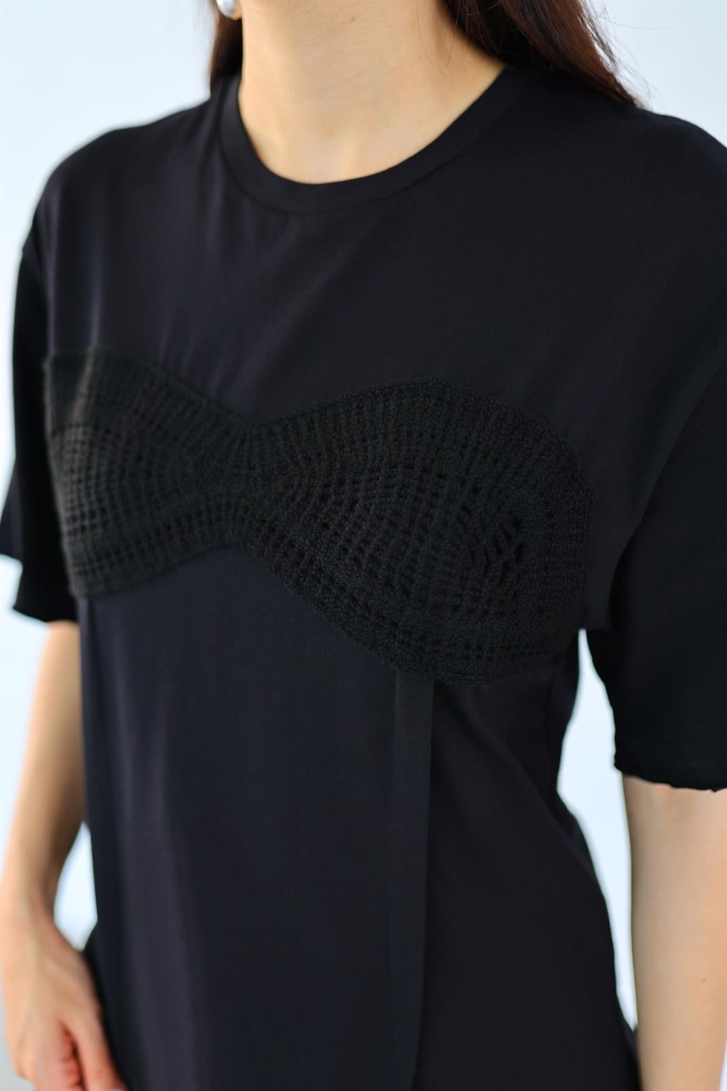 Dantel Detaylı Siyah Tshirt