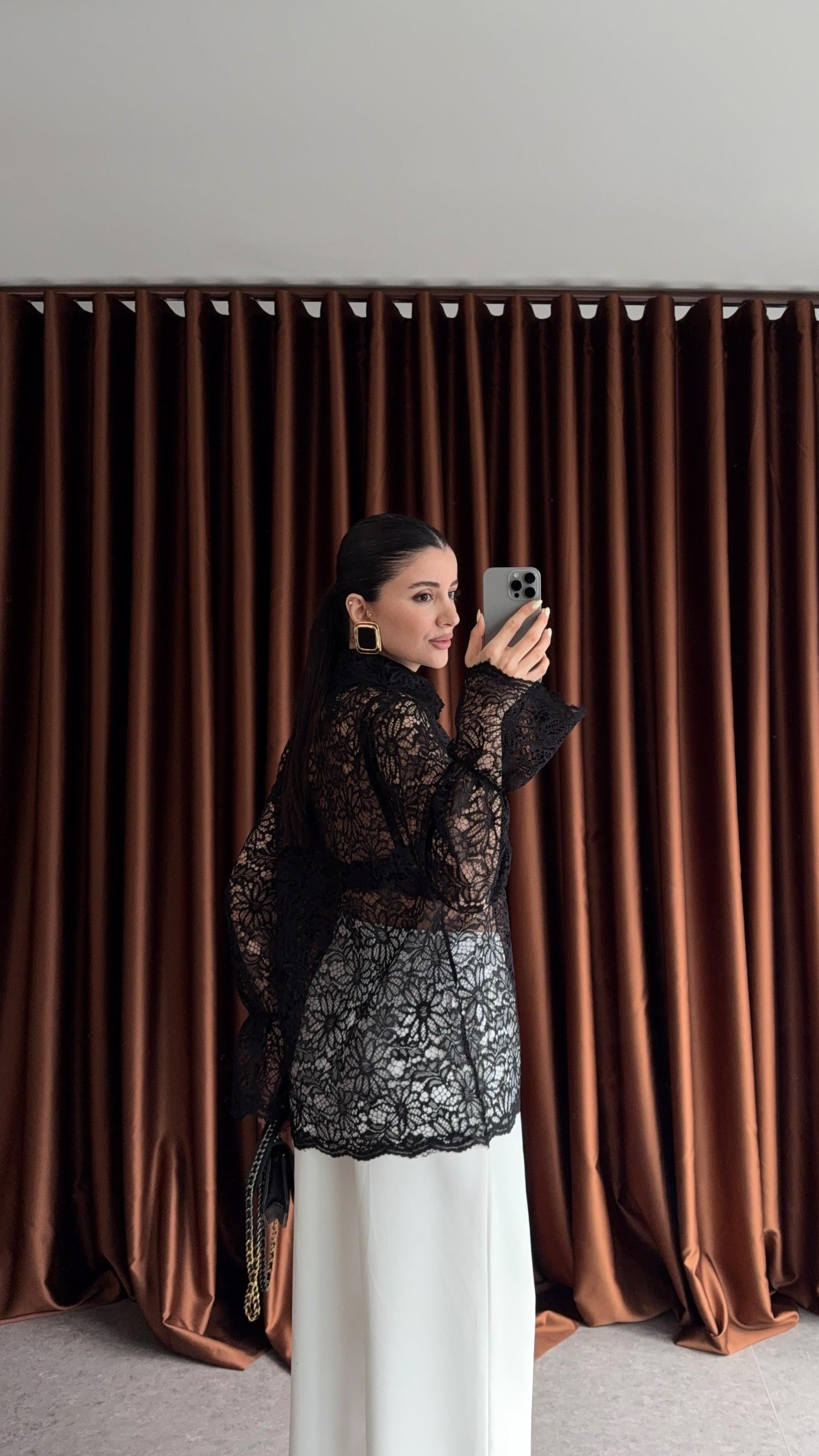 Dantelli Siyah Gömlek