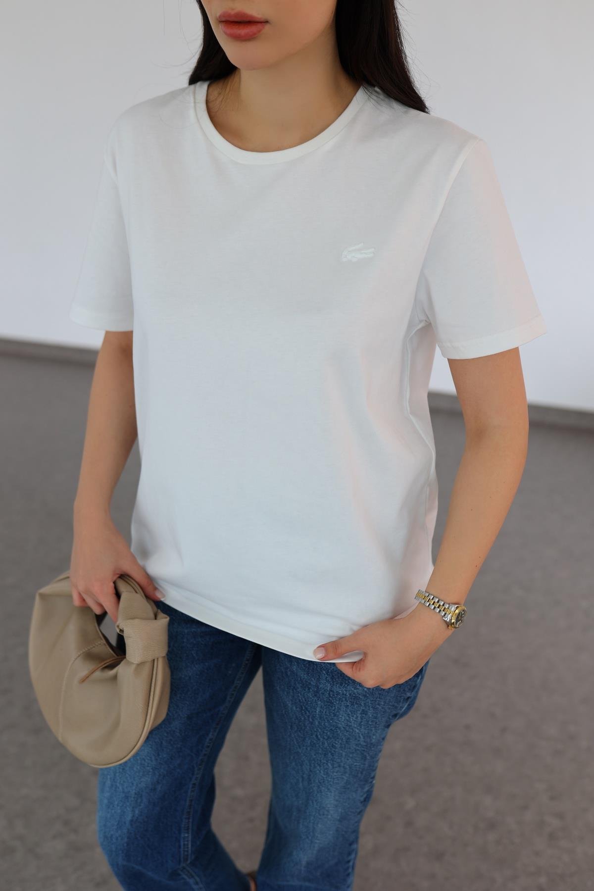 Deri Amblemli Beyaz Basic Tshirt