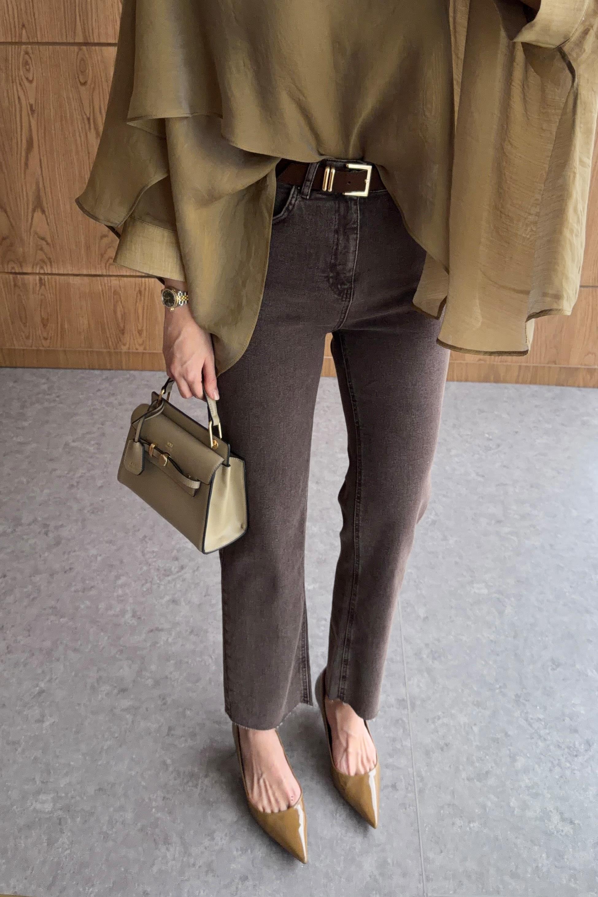 Deri Kemerli Yıkamalı Kahve Jean