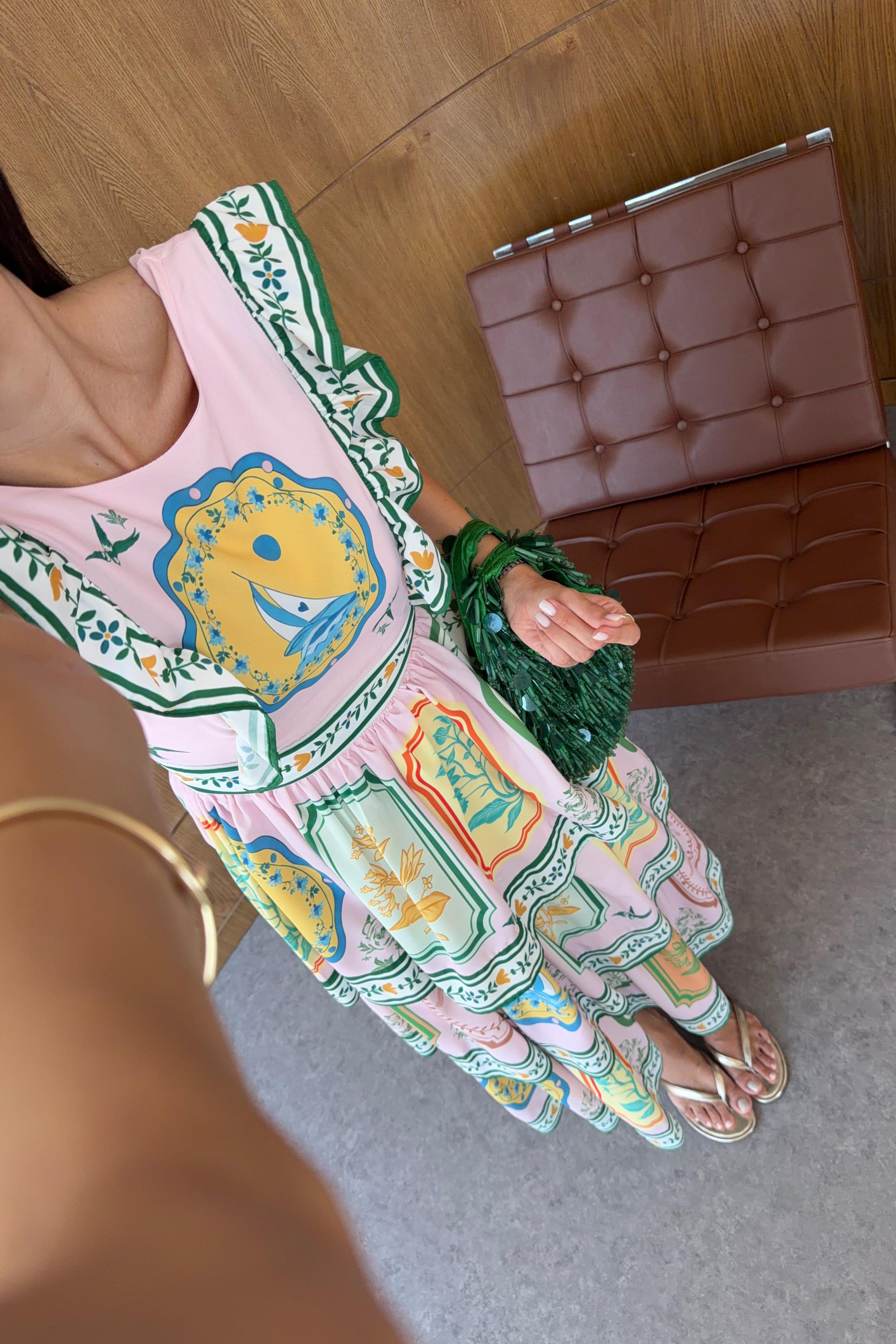 Desenli Katlı Pembe Elbise