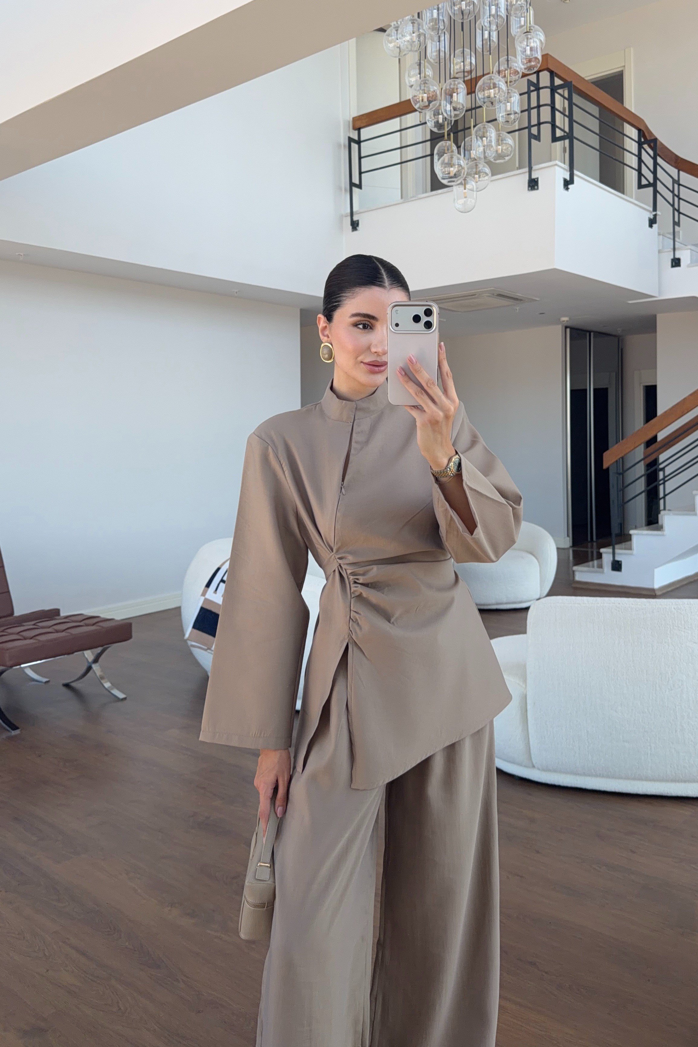 Dik Yaka Vatkalı Önü Büzgülü Vizon İkili Takım