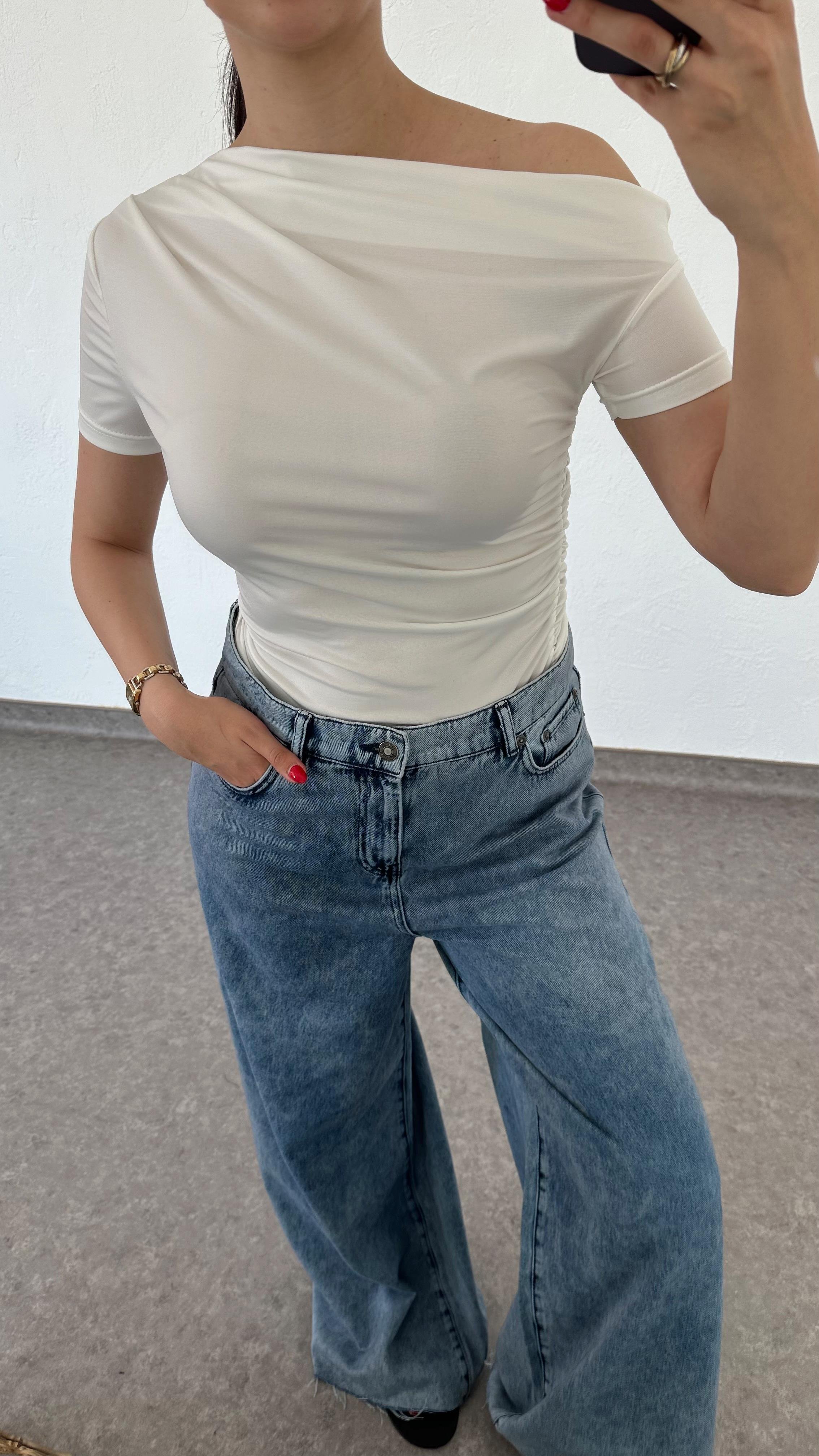 Düşük Omuz Basic Beyaz Bluz