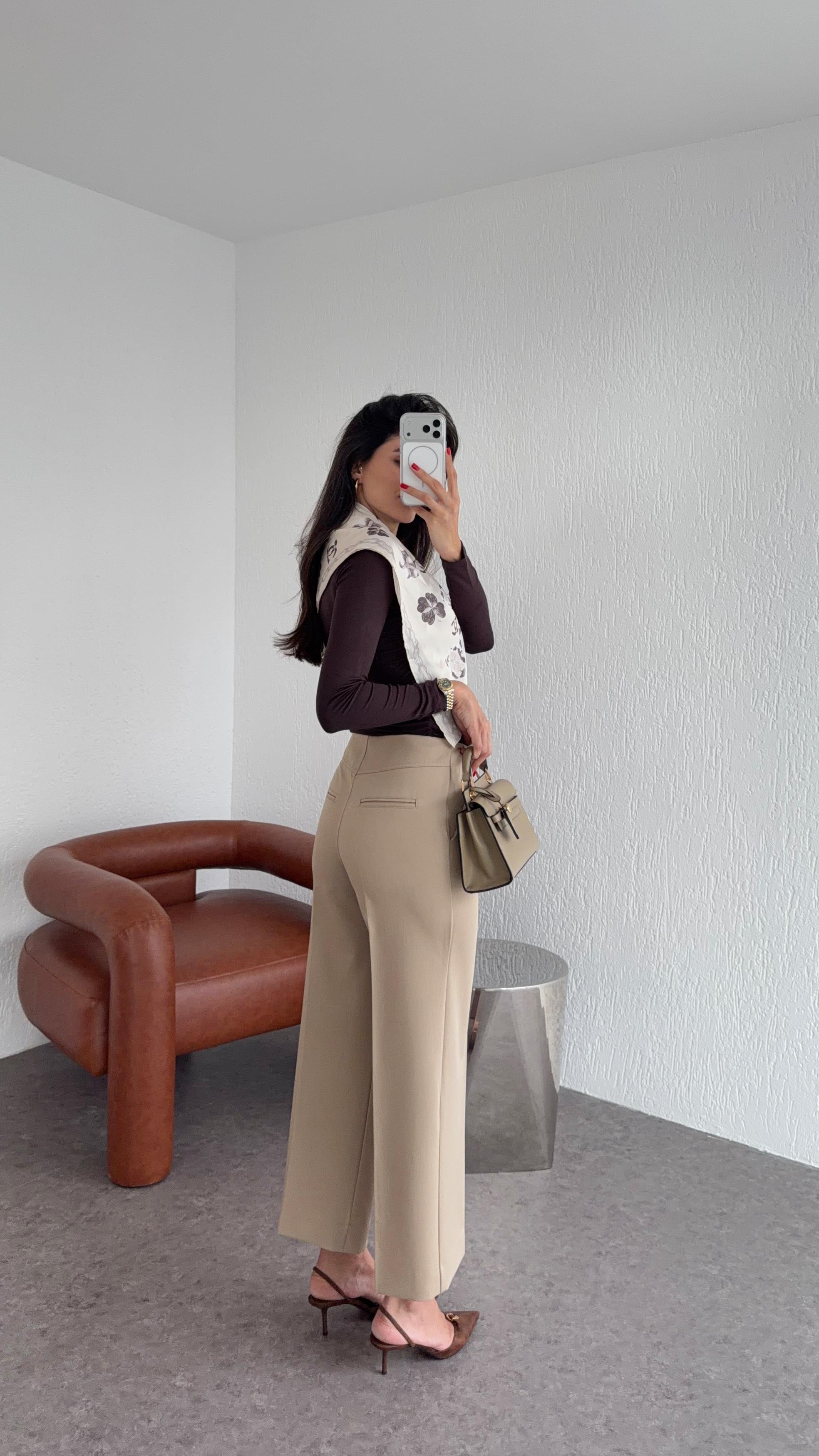 Düz Kesim Krem Pantolon