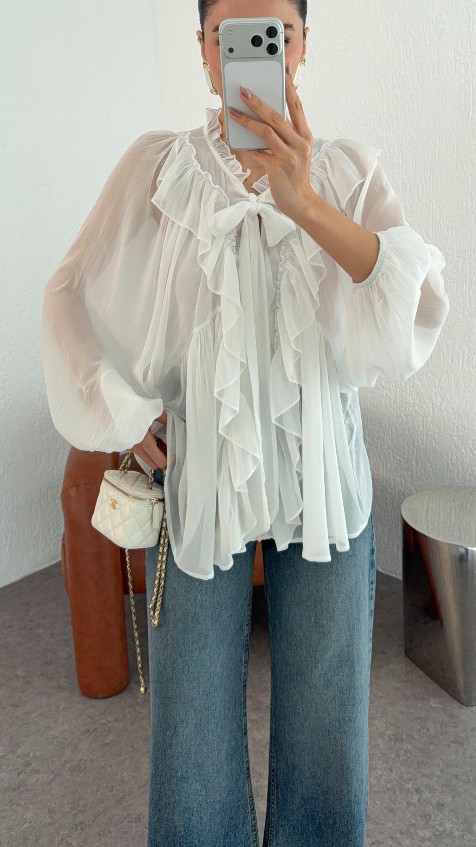 Fırfırlı Beyaz Tül Bluz