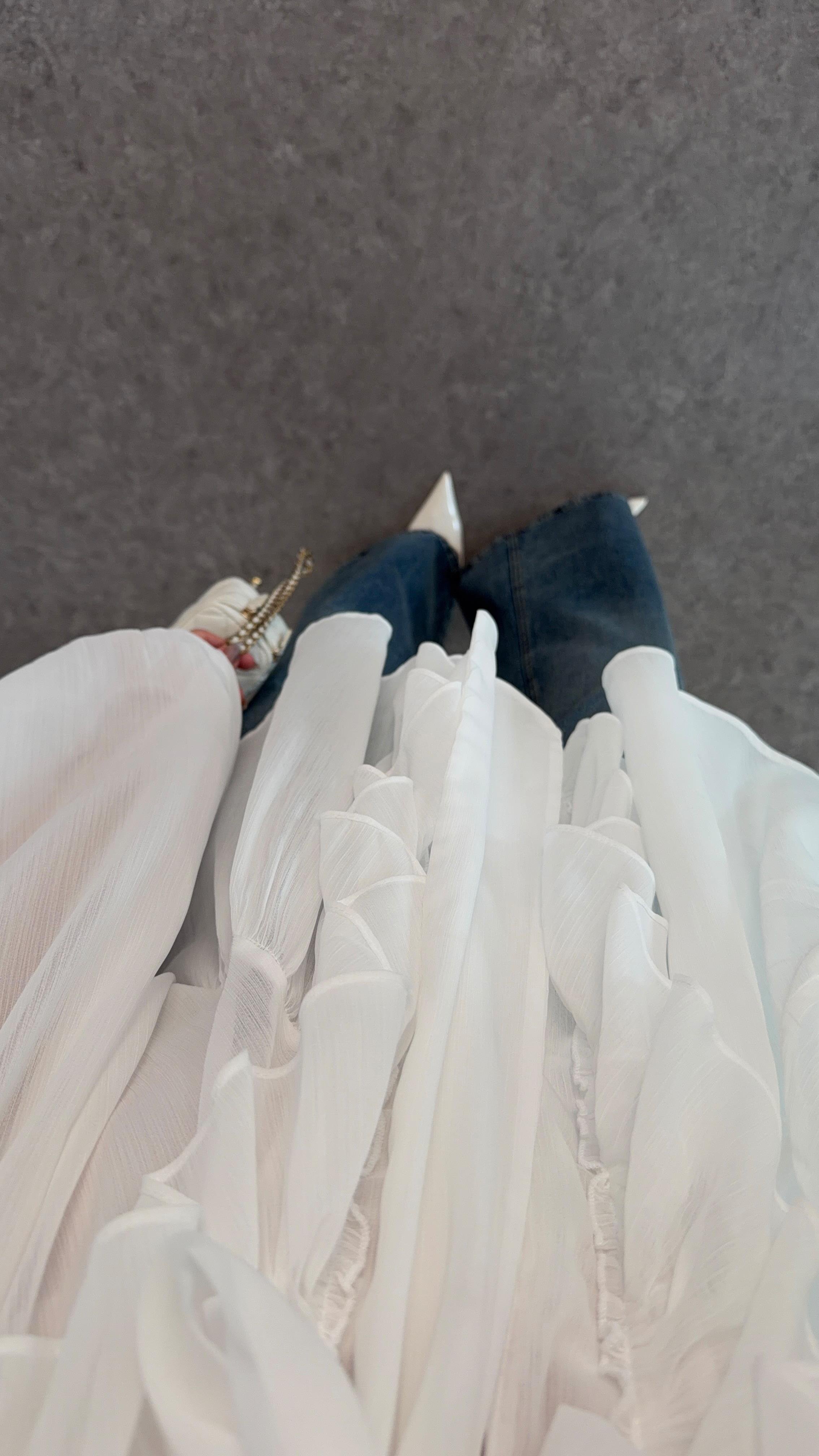 Fırfırlı Beyaz Tül Bluz