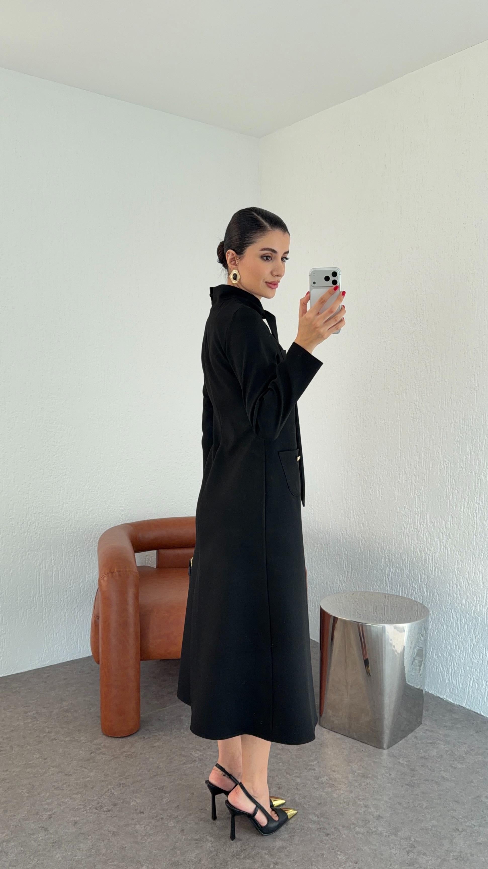 Fularlı Siyah Elbise