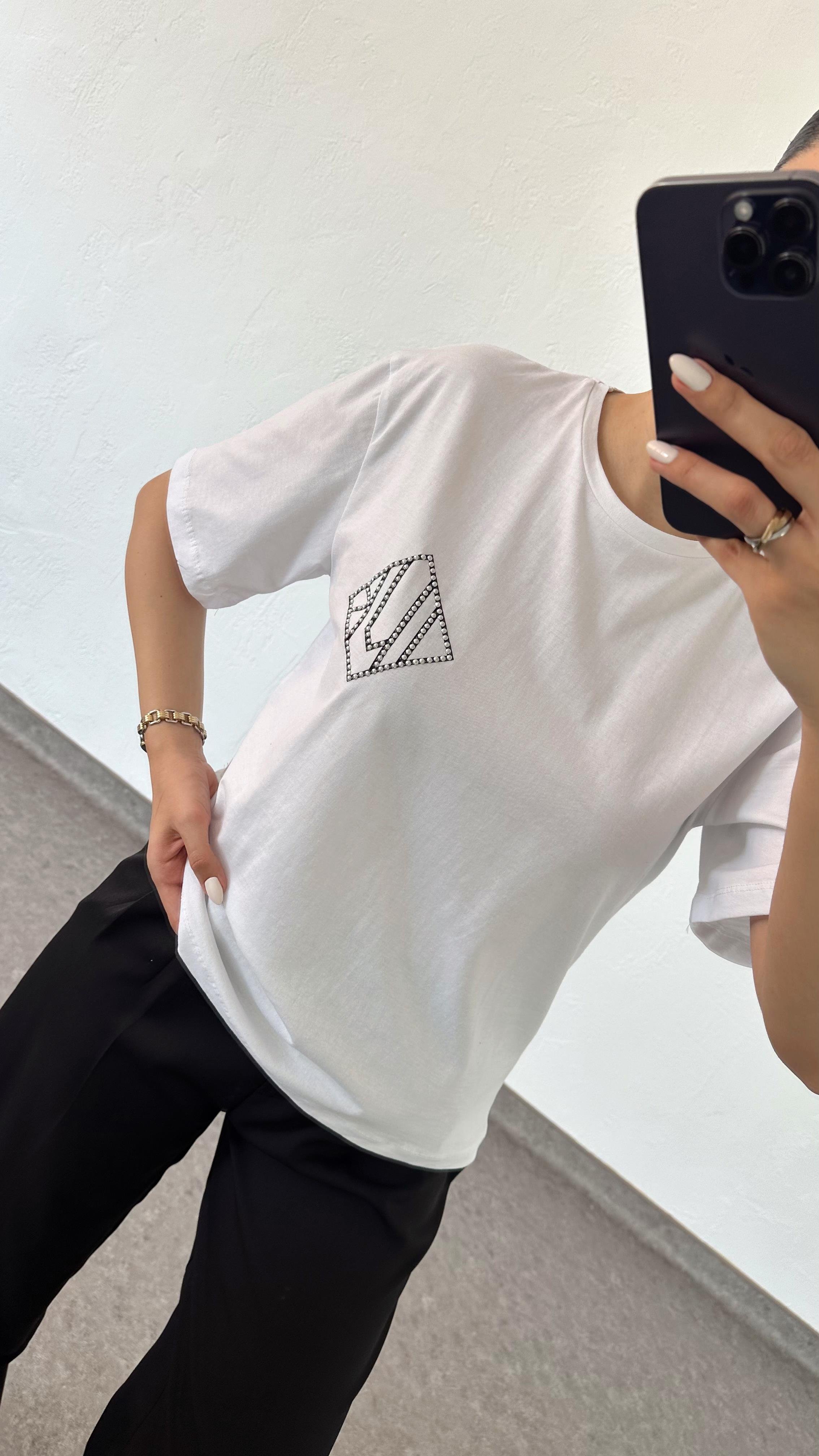 Göğüs Taşlı Beyaz Tshirt