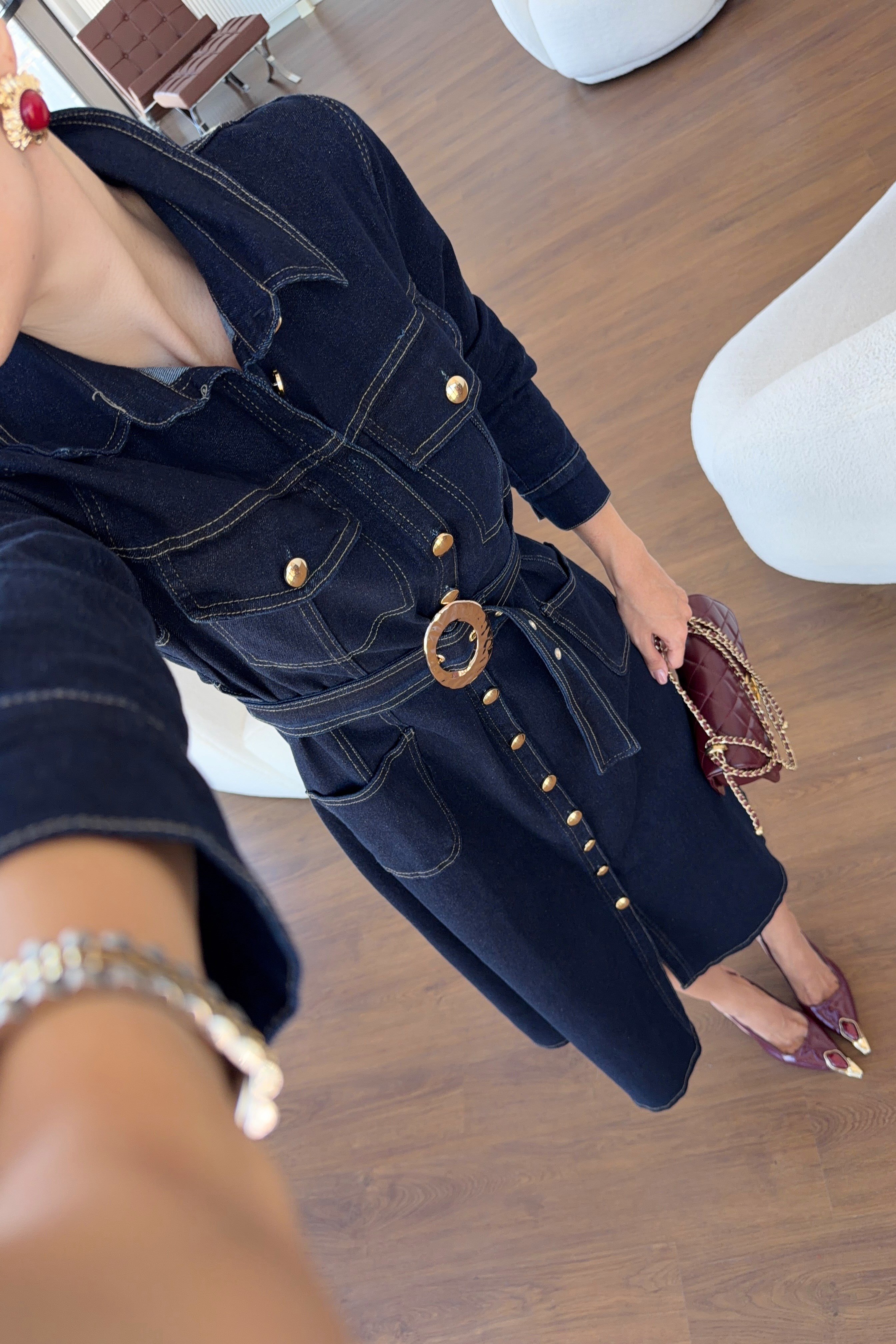 Gold Detaylı Kemerli Maxi Denim Elbise