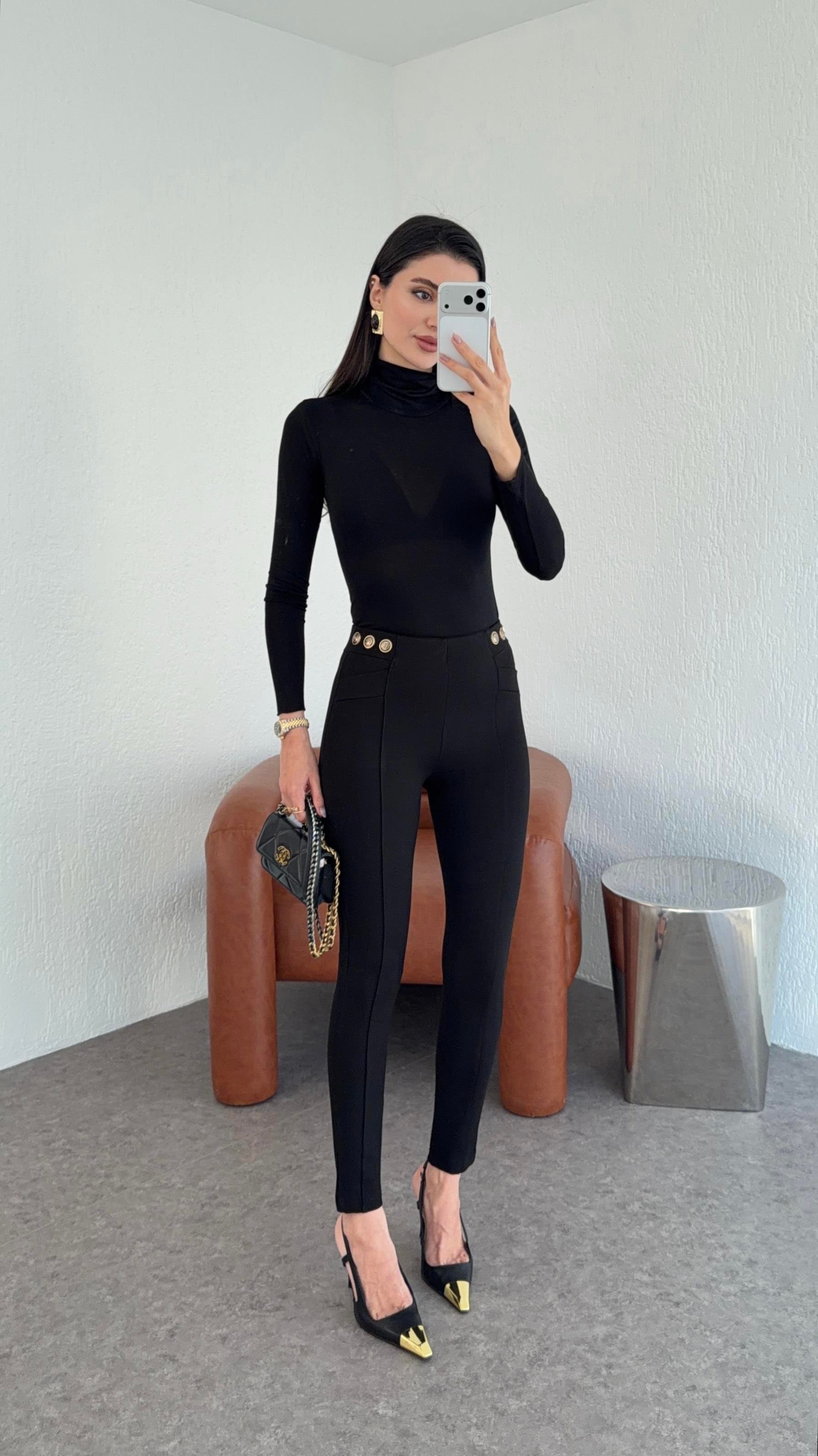 Gold Düğmeli Siyah Çelik Tayt